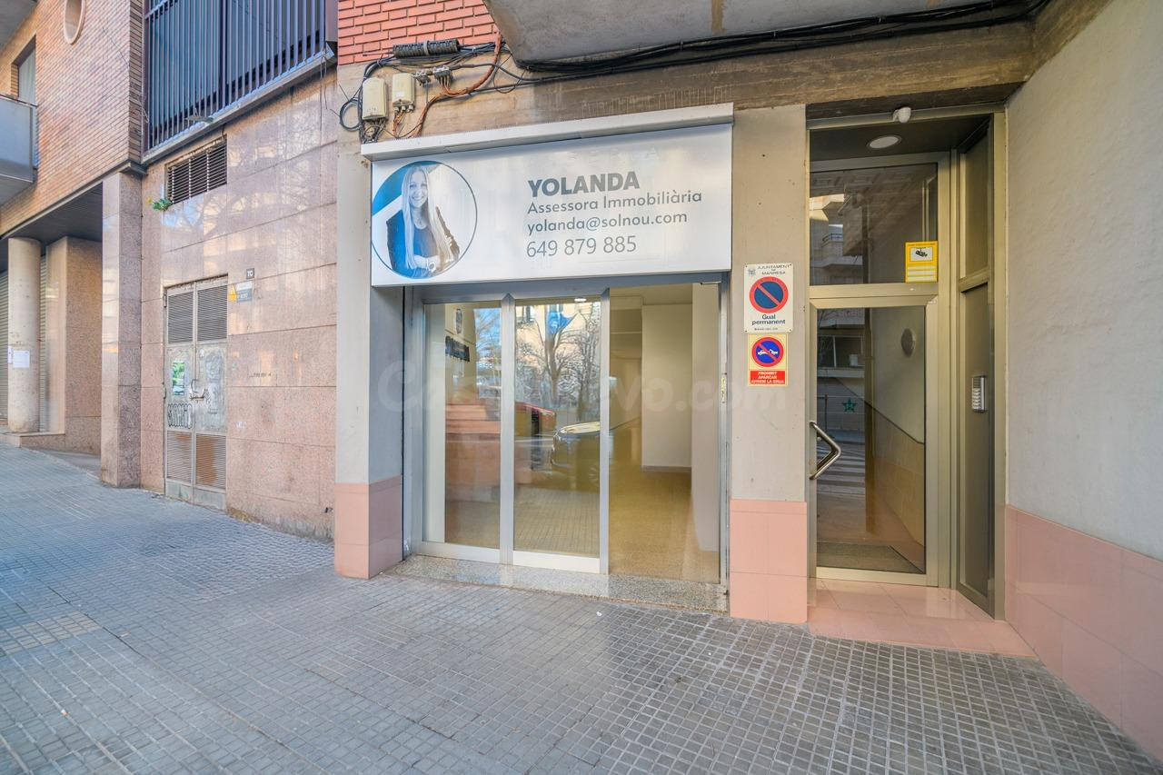 Bases de Manresa-Local comercial en venta reformado de 380 m - foto 3