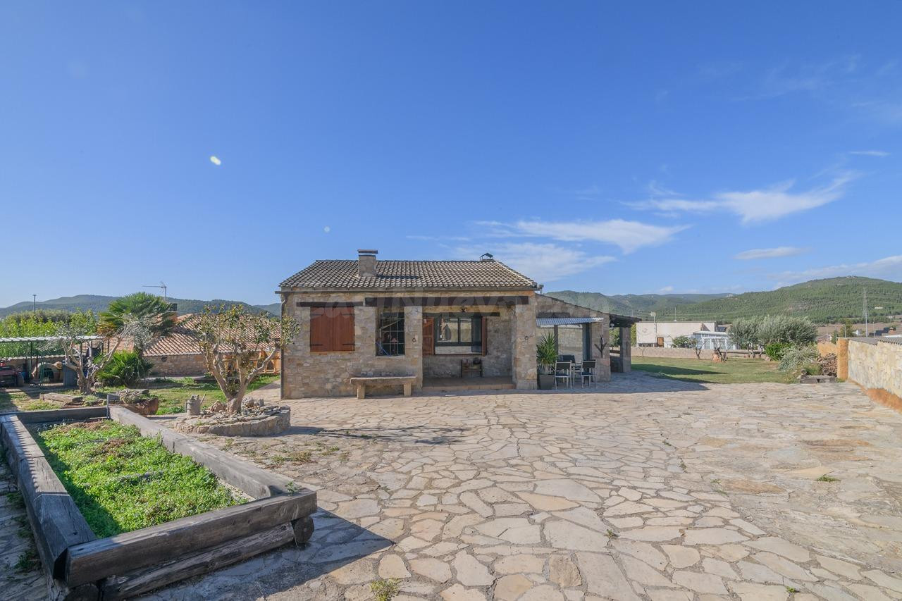 Canet de Fals: casa de piedra en planta baja con amplio porc - foto 2