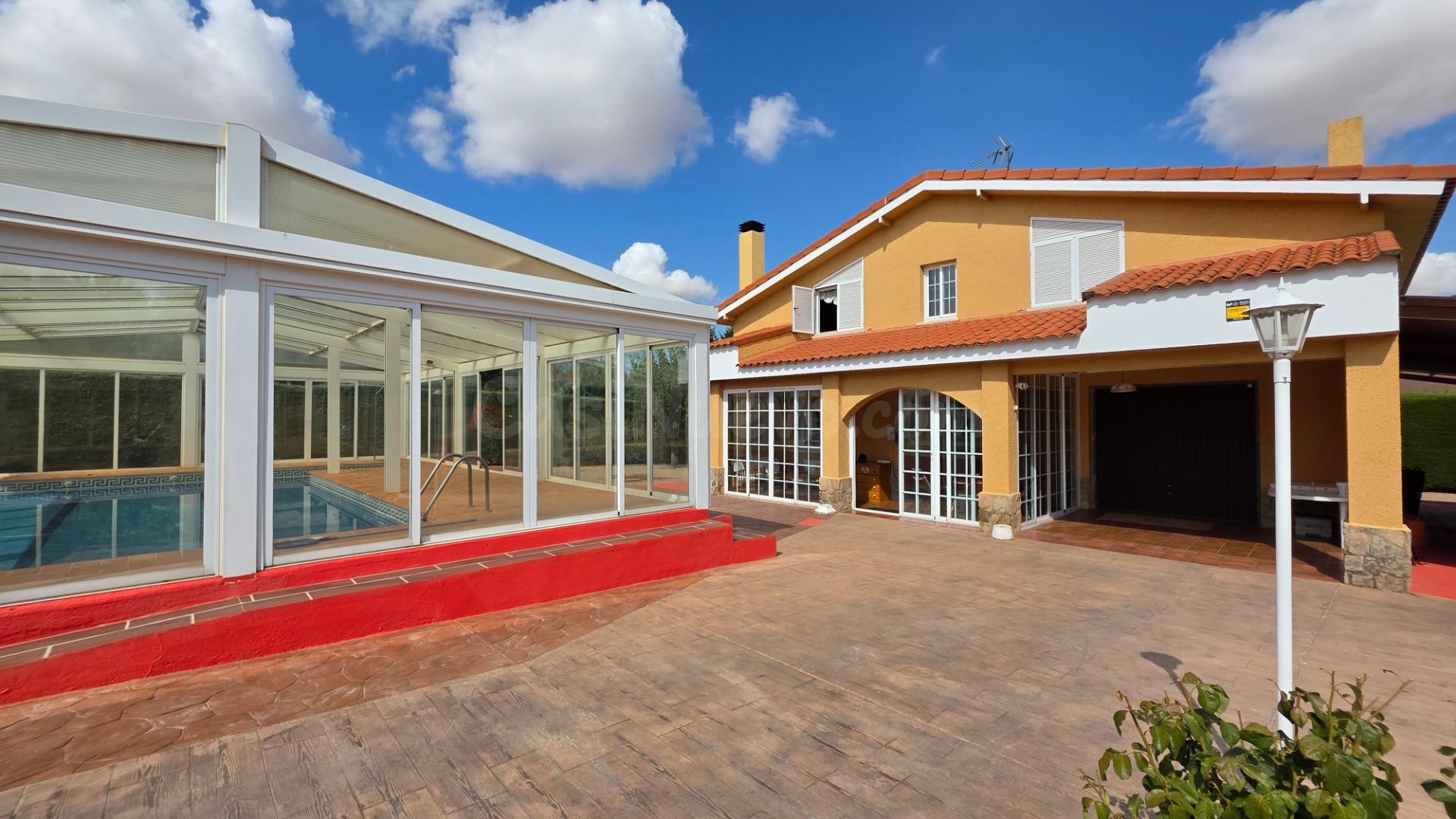 Gran chalet con piscina cubierta - foto 2