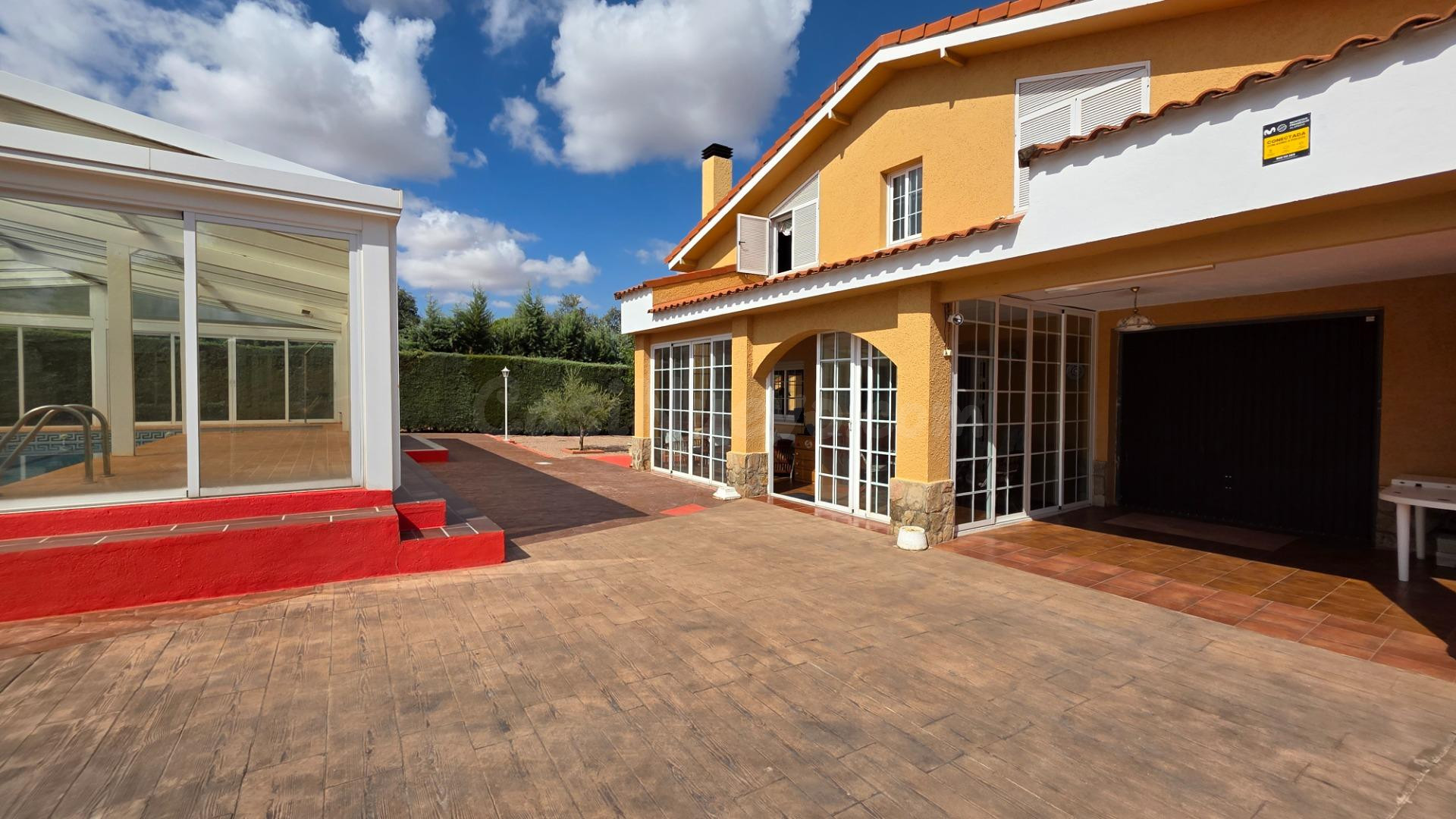Gran chalet con piscina cubierta - foto 3