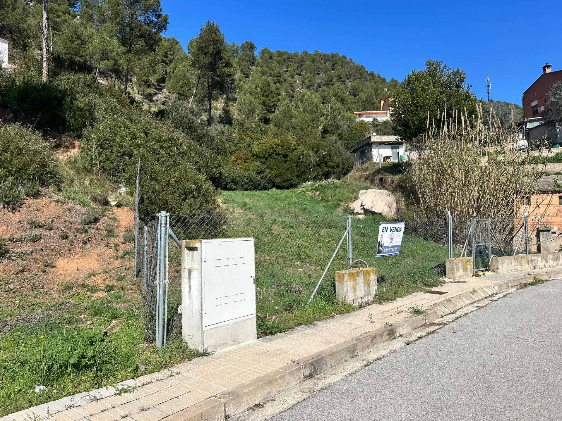 Desconecta en el Bages: Terreno ideal para tu nuevo hogar - foto 3