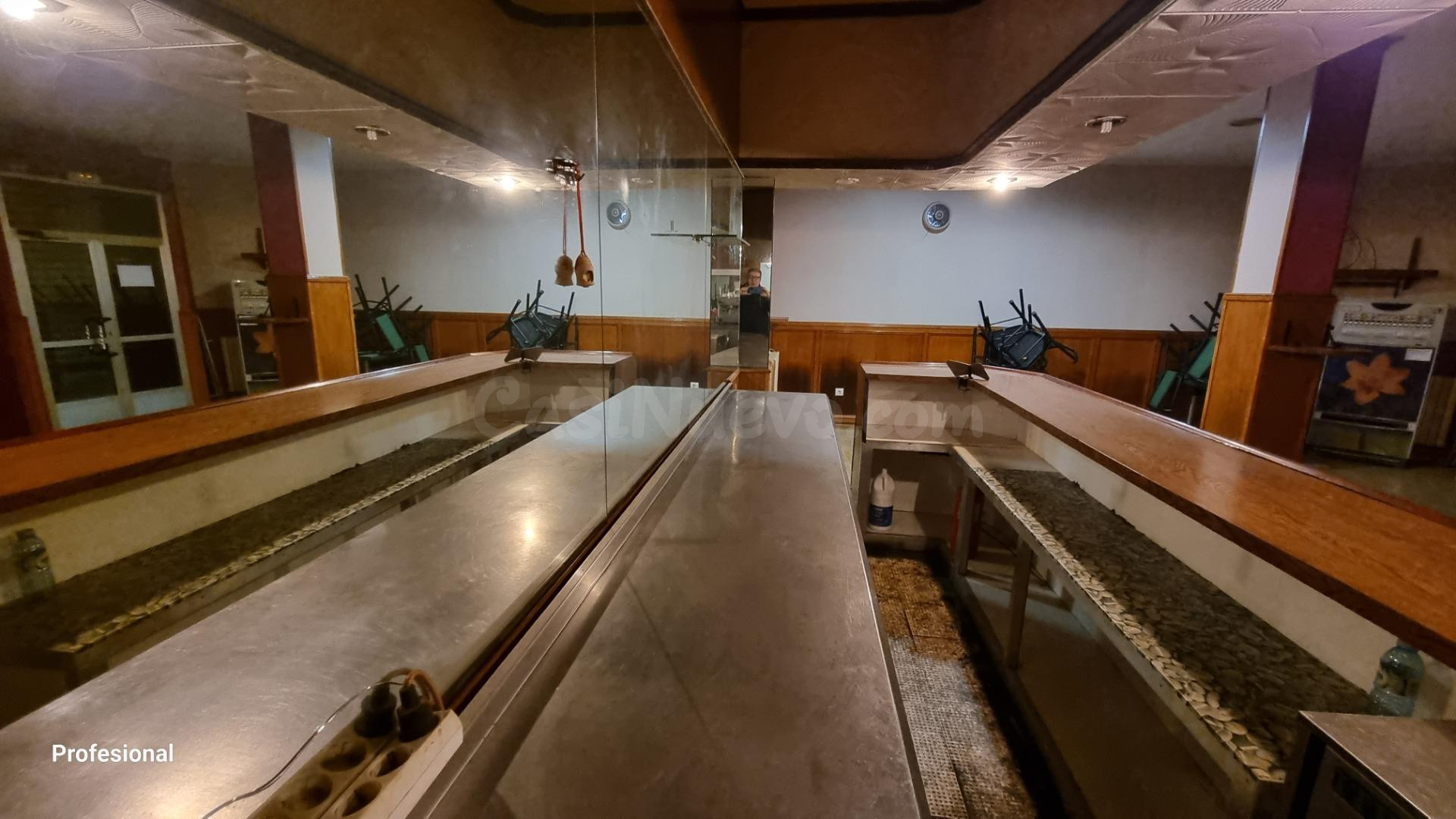 LOCAL COMERCIAL EN VILLAFRANCA DEL BIERZO