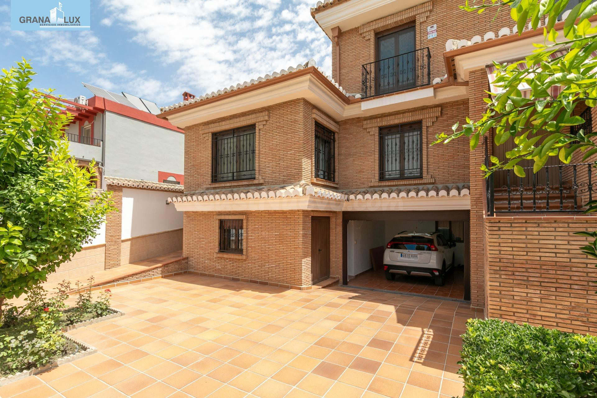 Chalet accesible de gran amplitud, con jardín privado, garaj