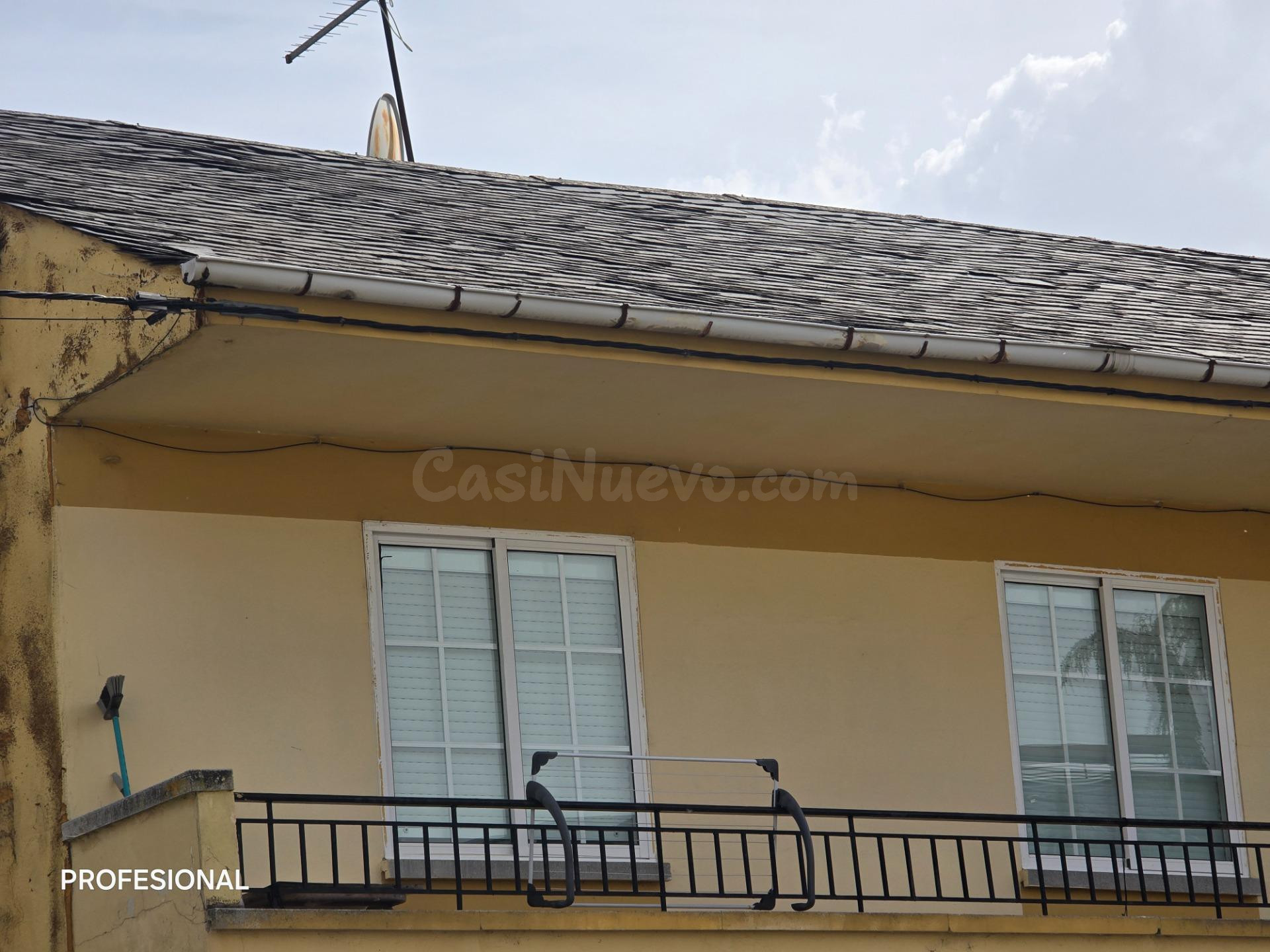 ACOGEDORA CASA CON TERRENO EN BEMBIBRE - foto 4