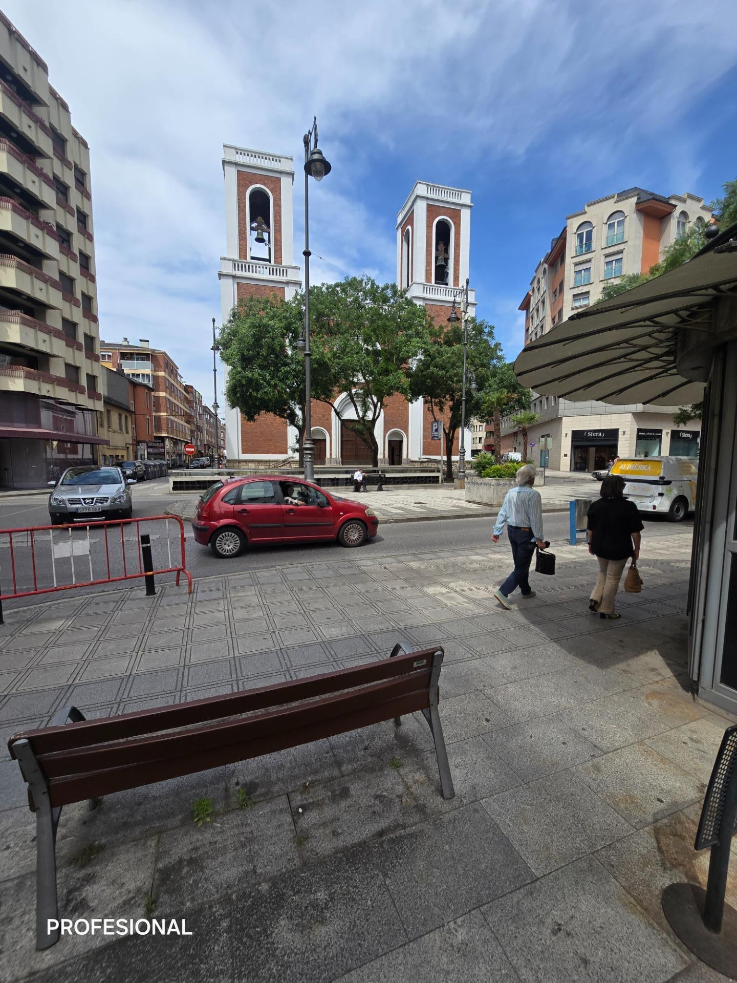 MAGNIFICO PISO EN EL CENTRO DE PONFERRADA. GARAJE OPCIONAL - foto 2