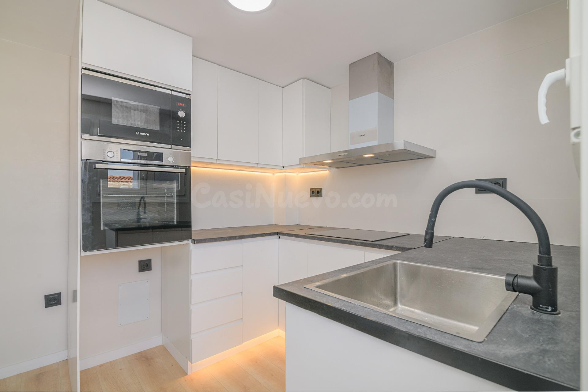 Piso de 3 habitaciones reformado al lado del Colegio Oms i d - foto 4