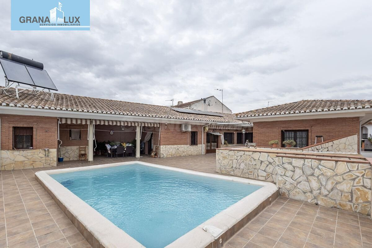 Chalet en planta baja en Pedro Ruiz, Santa Fe - foto 2