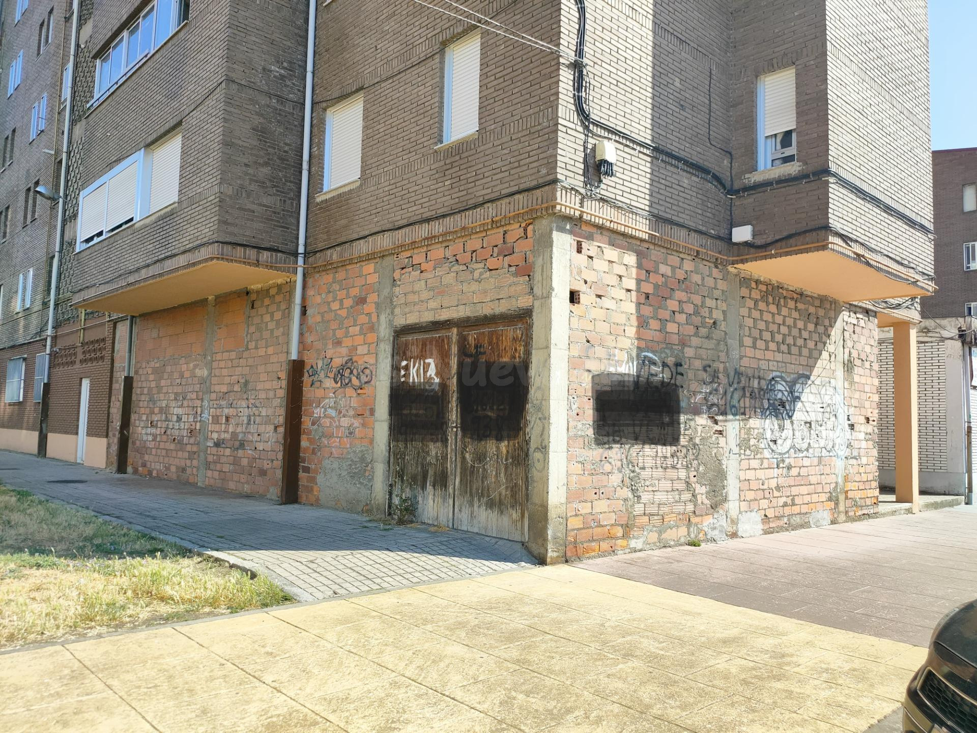 LOCAL EN EL CENTRO DE PONFERRADA - foto 2