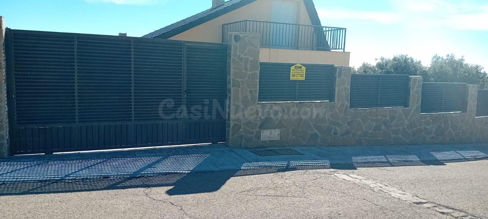 Chalet independiente a estrenar de obra nueva con vistas - foto 2