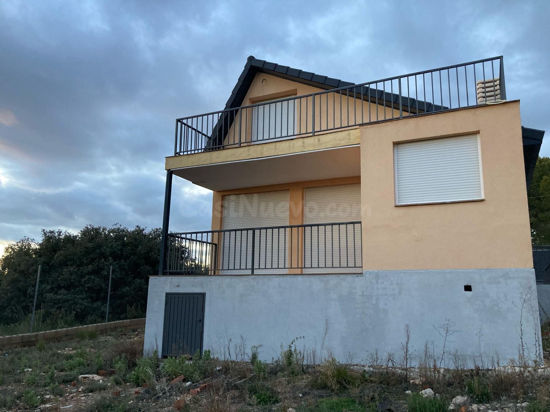 Chalet independiente a estrenar de obra nueva con vistas - foto 3