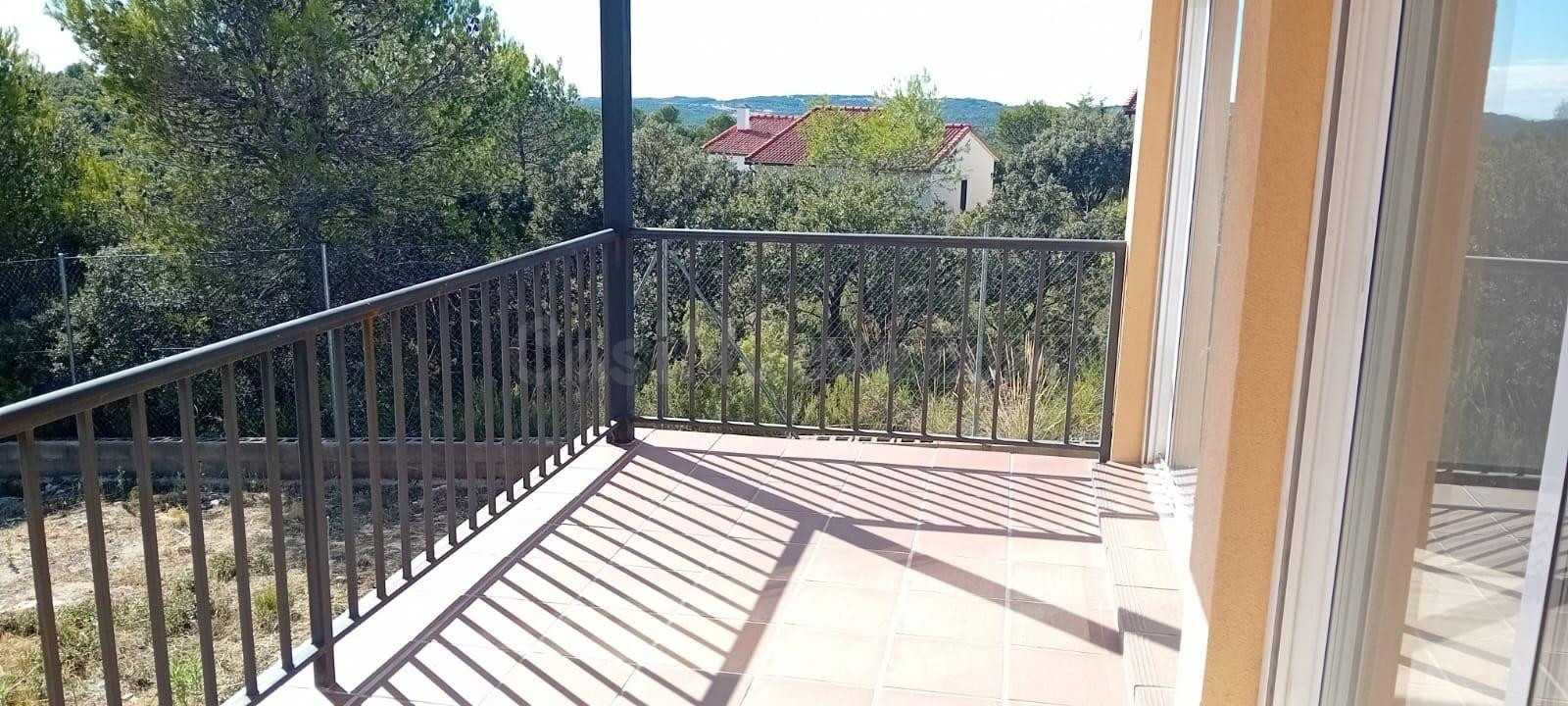 Chalet independiente a estrenar de obra nueva con vistas - foto 4