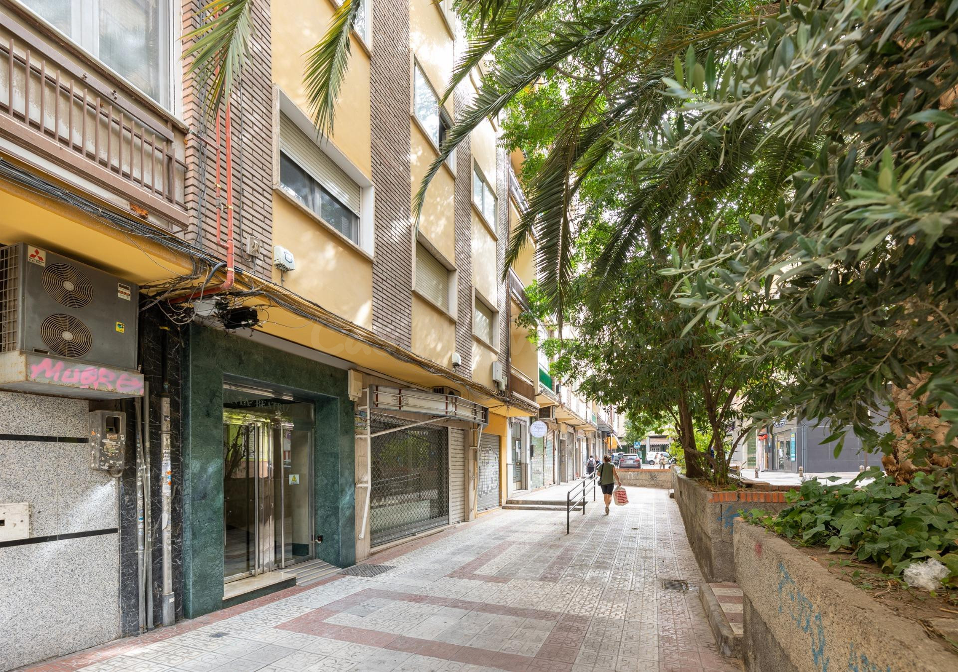 Gran piso en pleno centro de Granada - foto 4