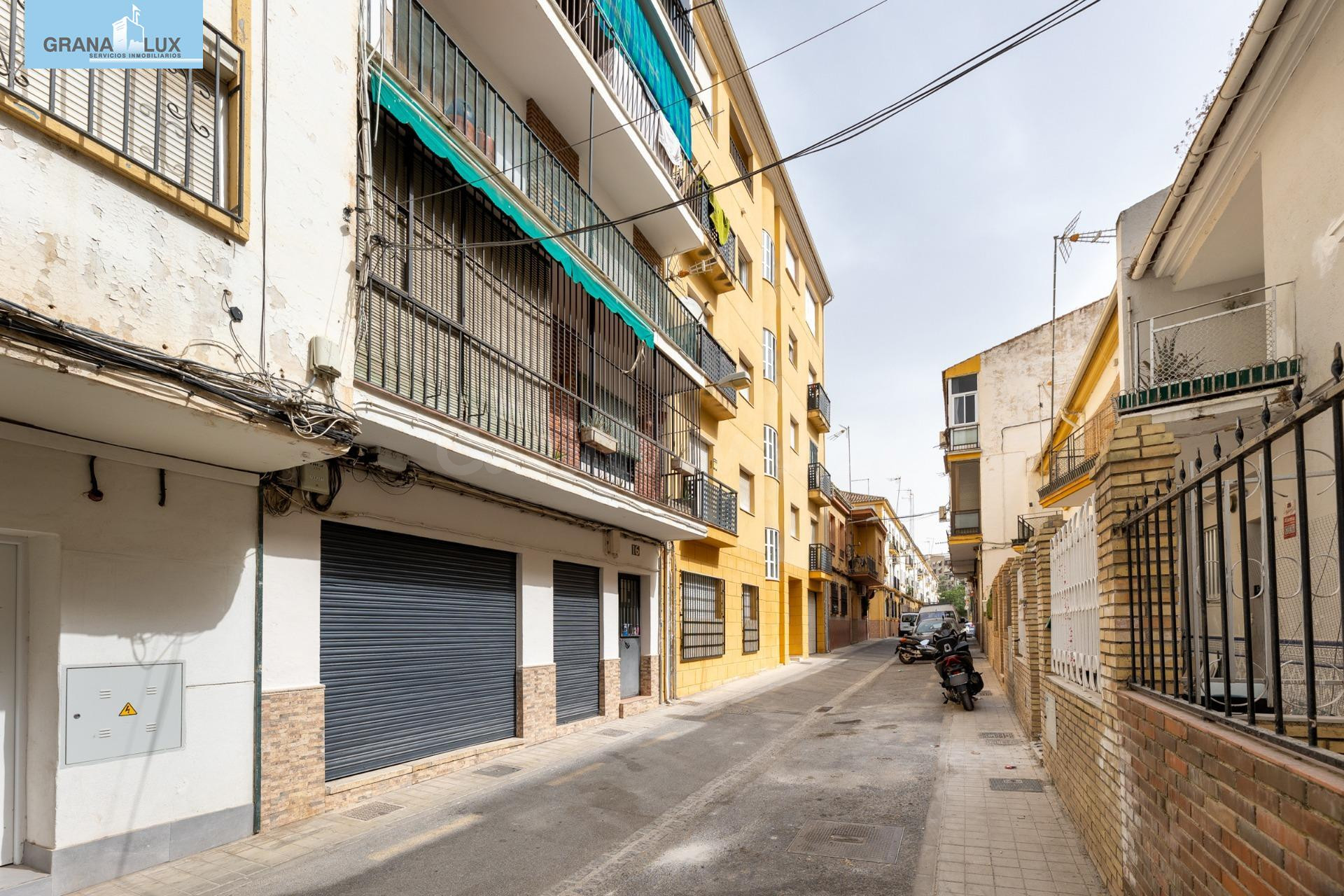 Local Comercial en la Mejor Zona de La Chana