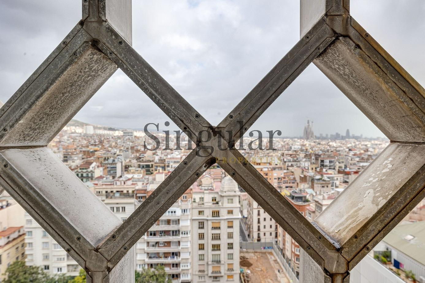 Piso alto en venta en Barcelona