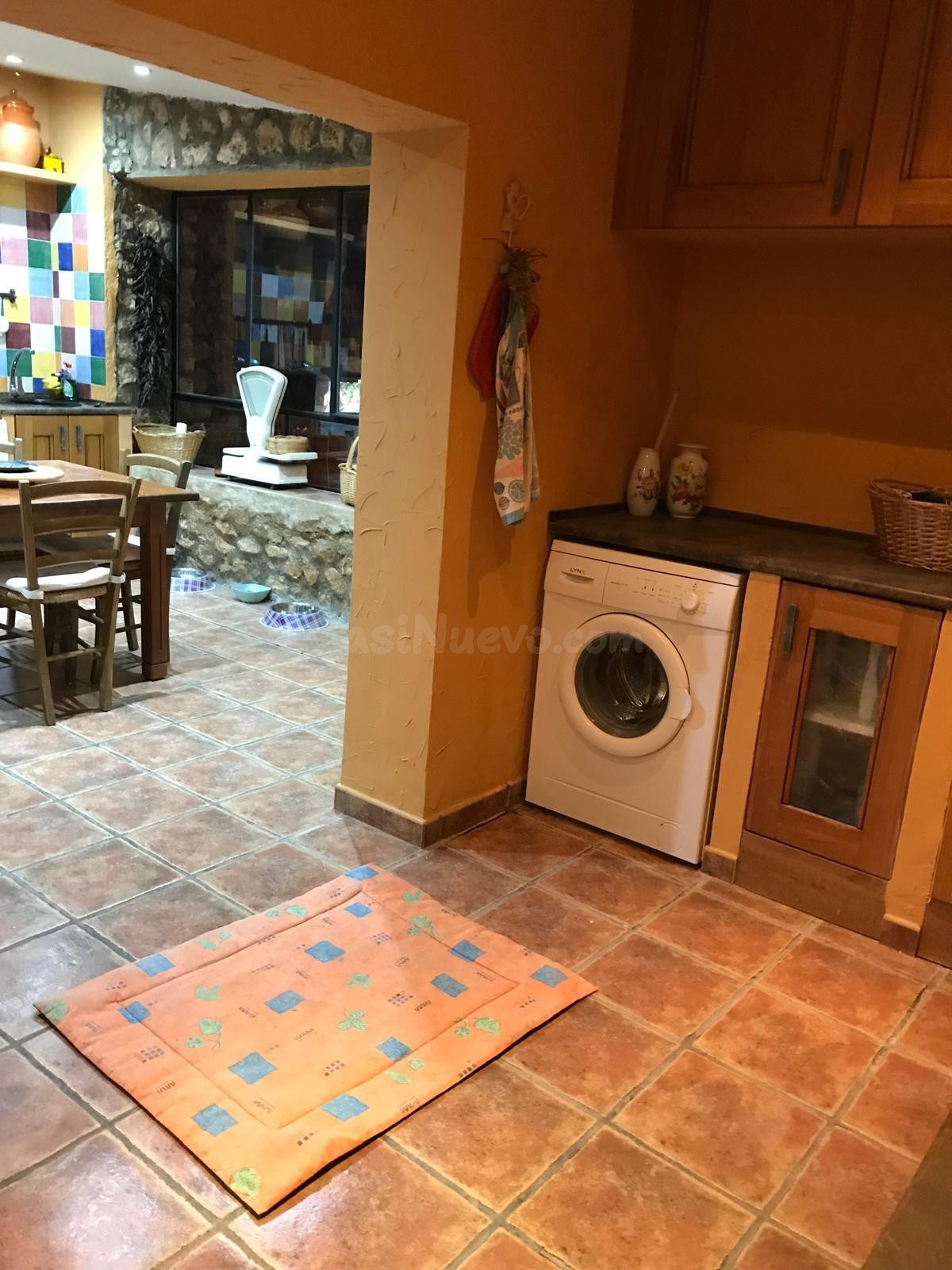 CHALET DE PIEDRA, EN DOS PLANTAS, CON PARCELA DE 5.000M2, CO - foto 5