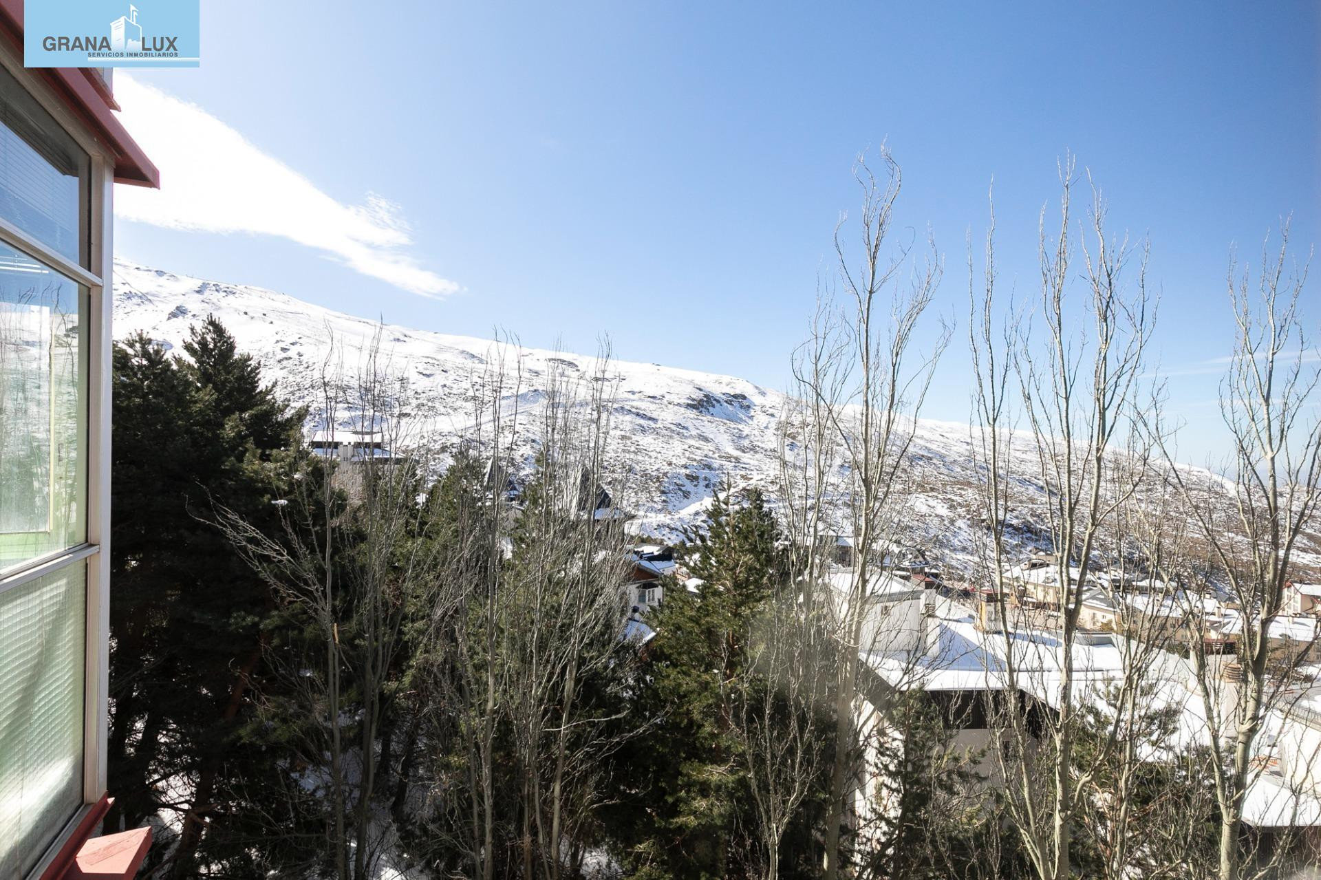 Dúplex en Sierra Nevada: Tu Refugio Ideal en el Edificio Eur - foto 5