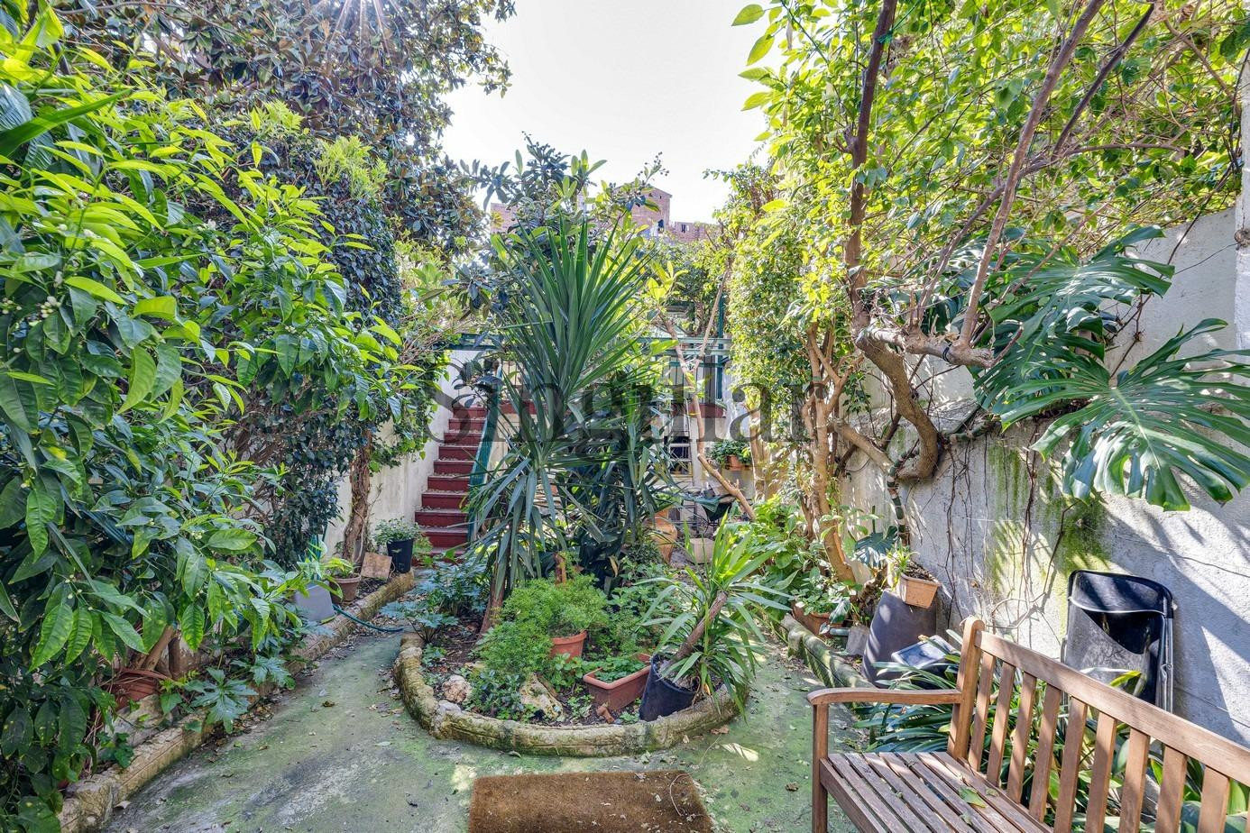 Finca en venta en el barrio de Sarria