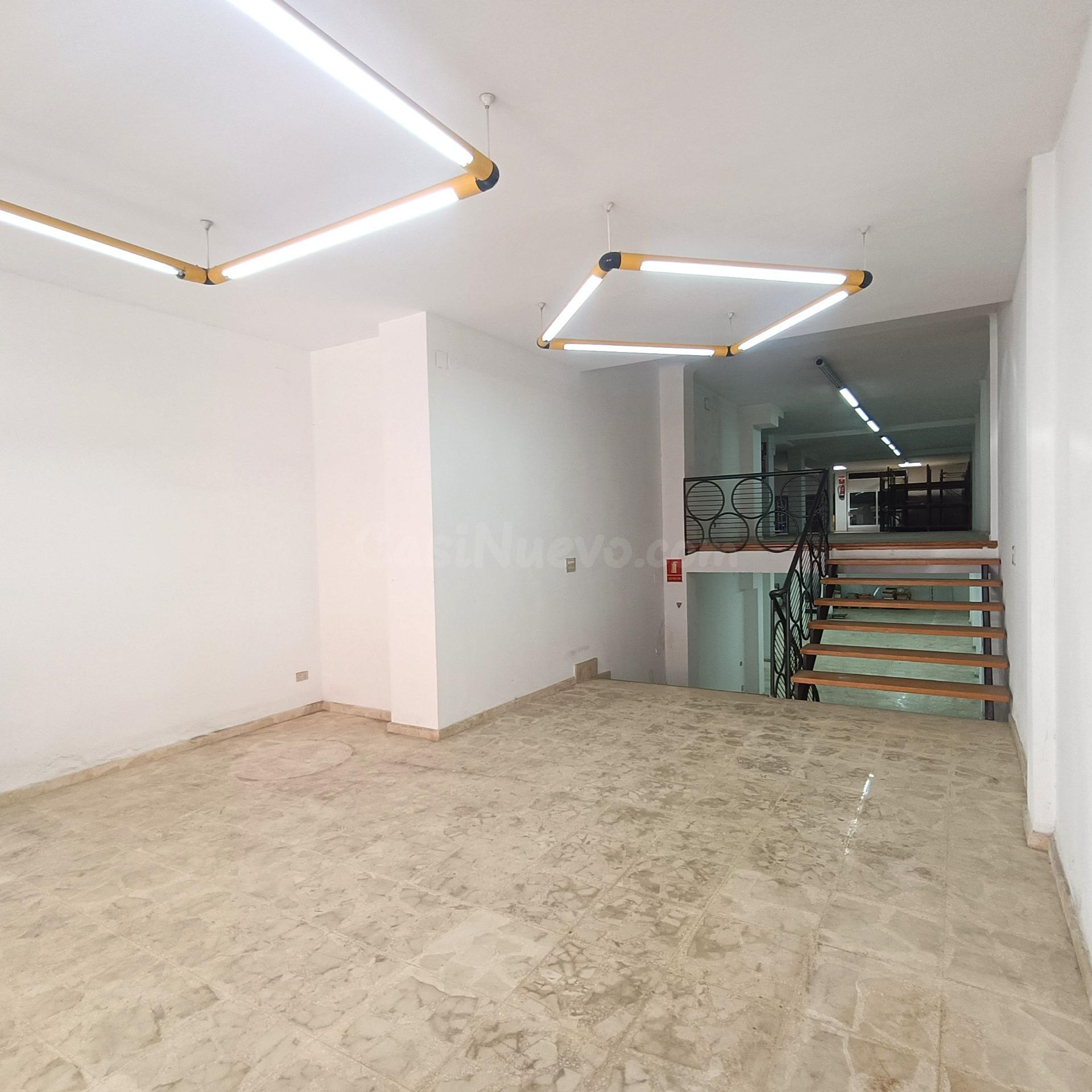 AMPLIO LOCAL COMERCIAL EN LA ZONA CENTRO DE CASTELLÓN - foto 3