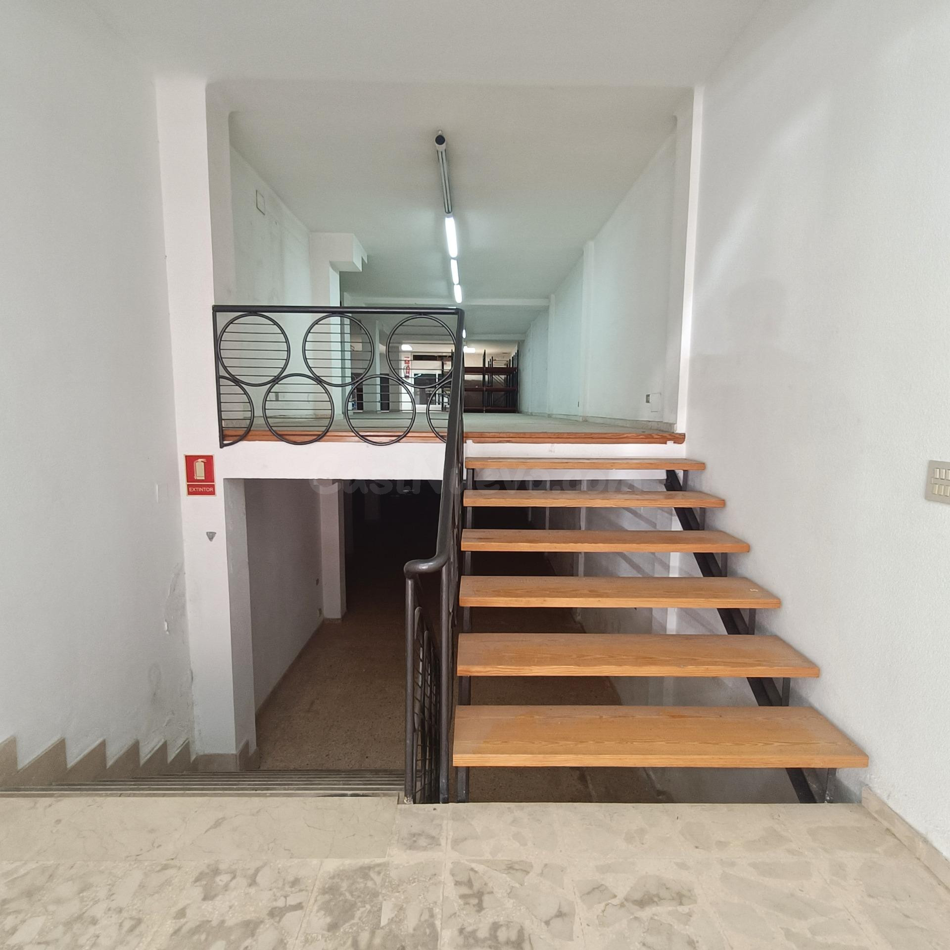 AMPLIO LOCAL COMERCIAL EN LA ZONA CENTRO DE CASTELLÓN - foto 4