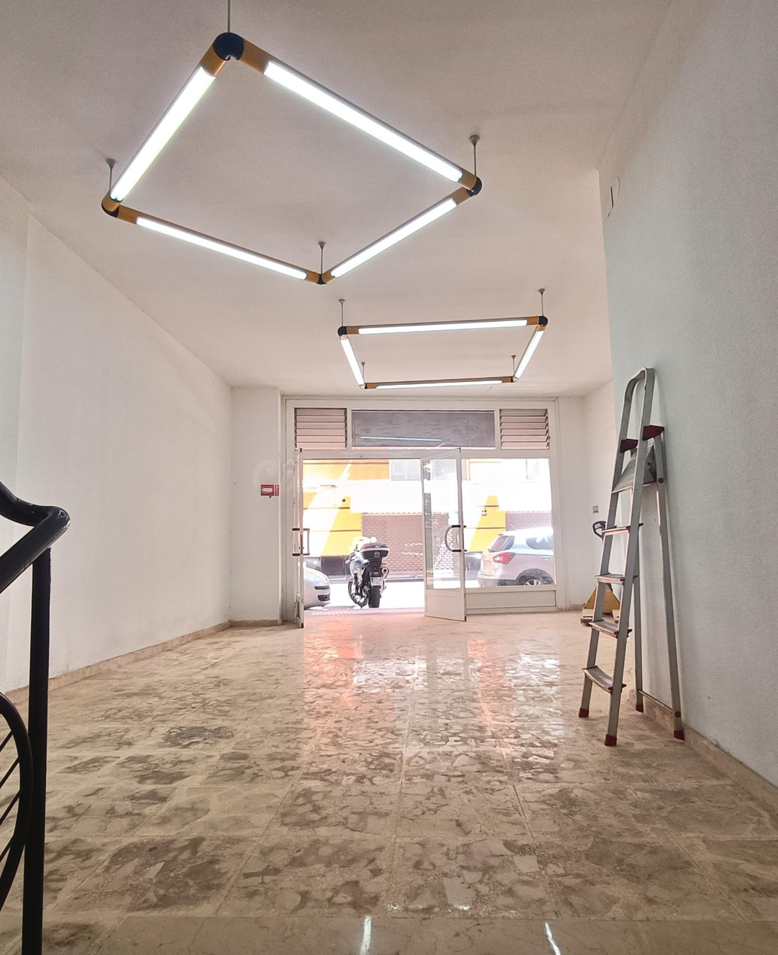 AMPLIO LOCAL COMERCIAL EN LA ZONA CENTRO DE CASTELLÓN - foto 5
