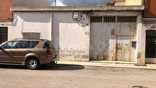 ¡Oportunidad única en Almazora! Nave en venta en una ubicaci