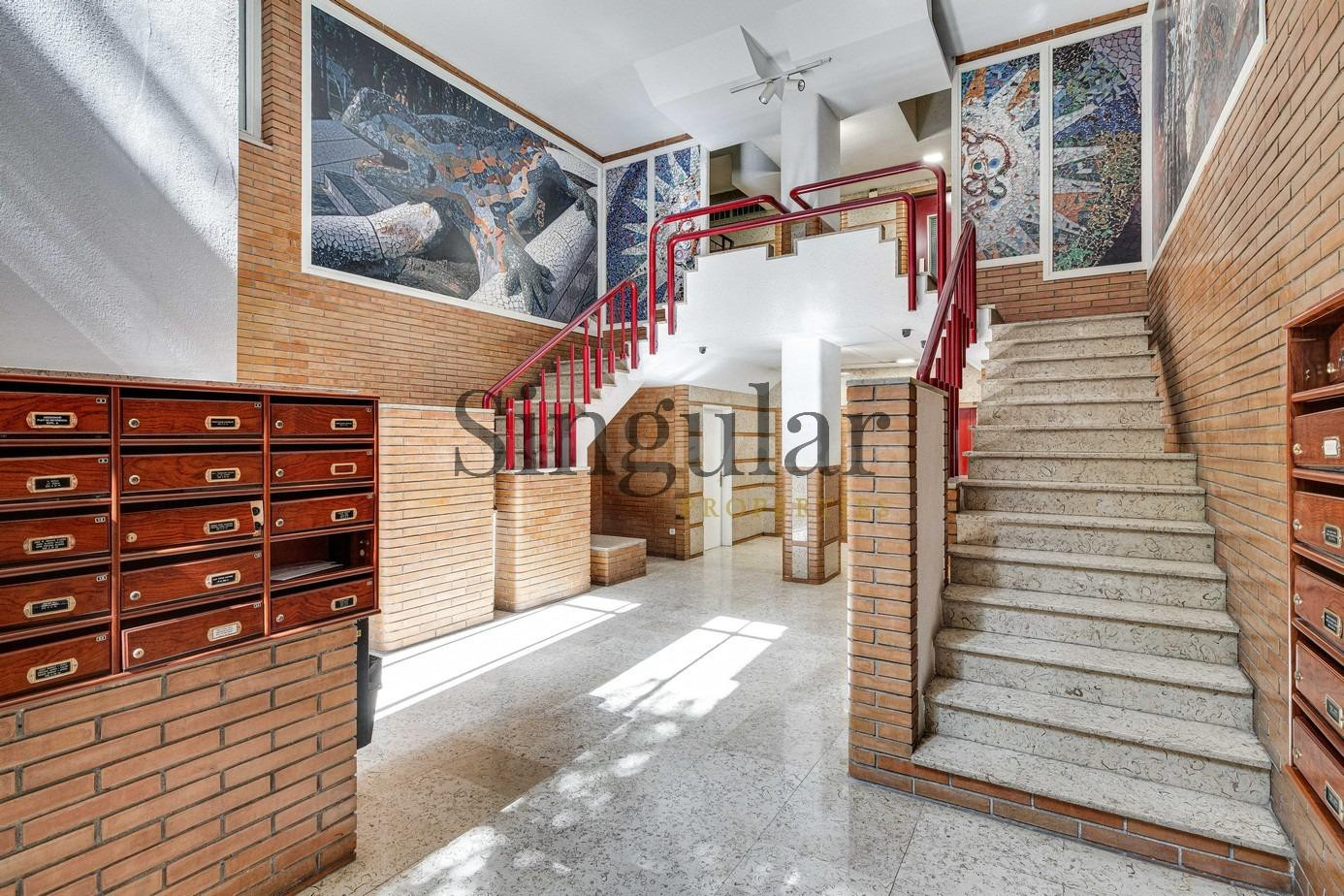 Conjunto de oficinas en alquiler junto a Passeig de Sant Joa - foto 2