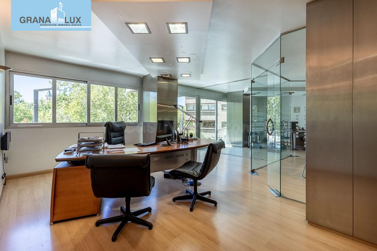 EXCLUSIVO INMUEBLE EN PLAZA DE CARRETAS, JUNTO AL EMBLEMÁTIC