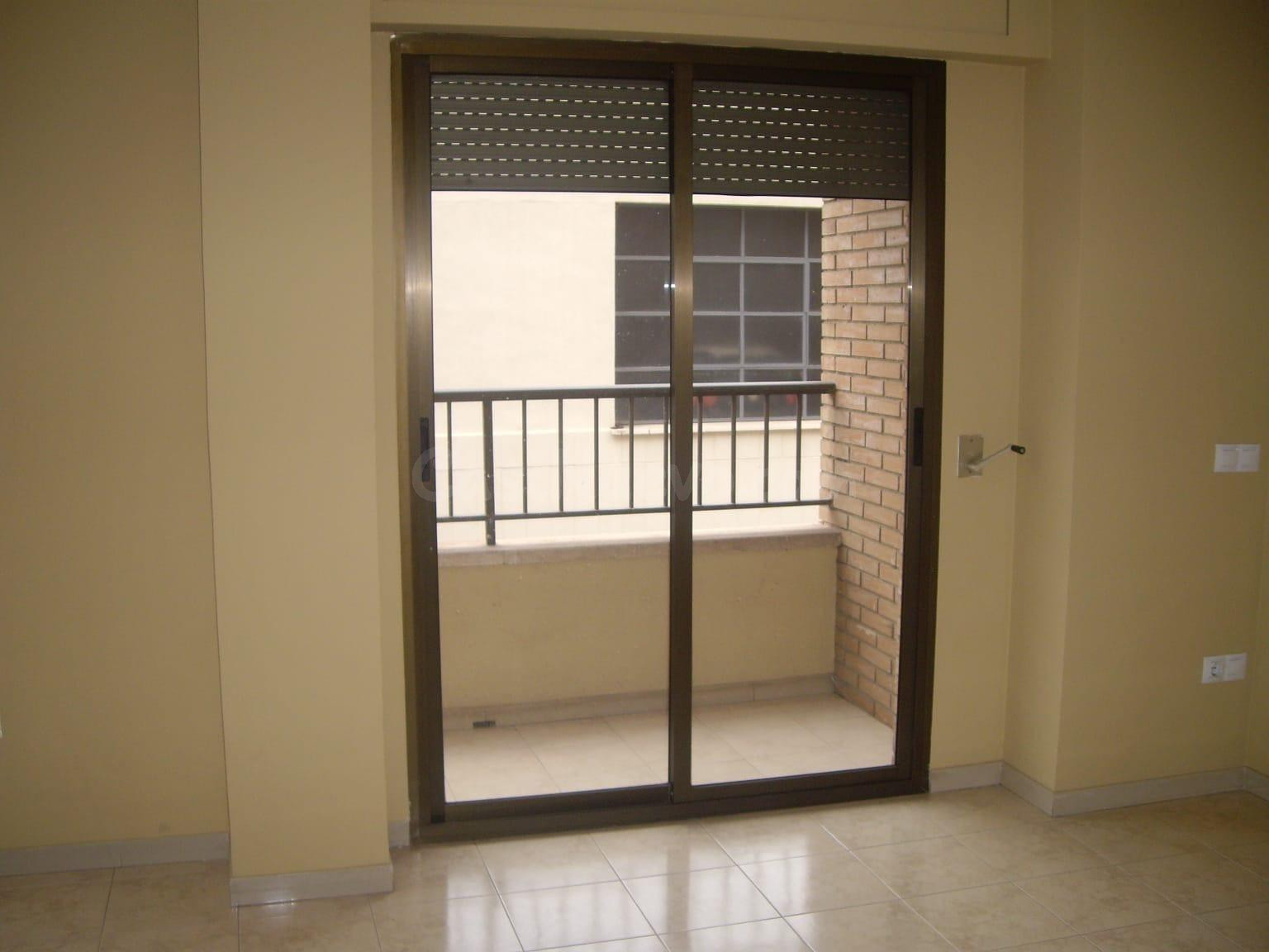 AMPLIO PISO DE CUATRO DORMITORIOS Y DOS BAÑOS CON DOS PLAZAS - foto 5