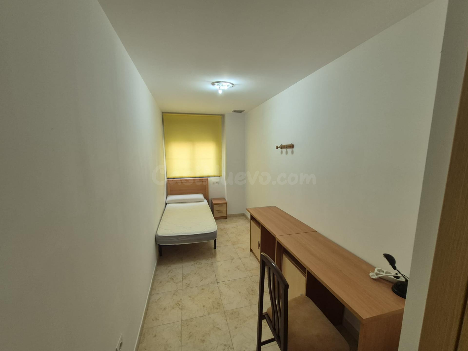 SOLO ESTUDIANTES - Habitación en alquiler junto a la Univers - foto 4