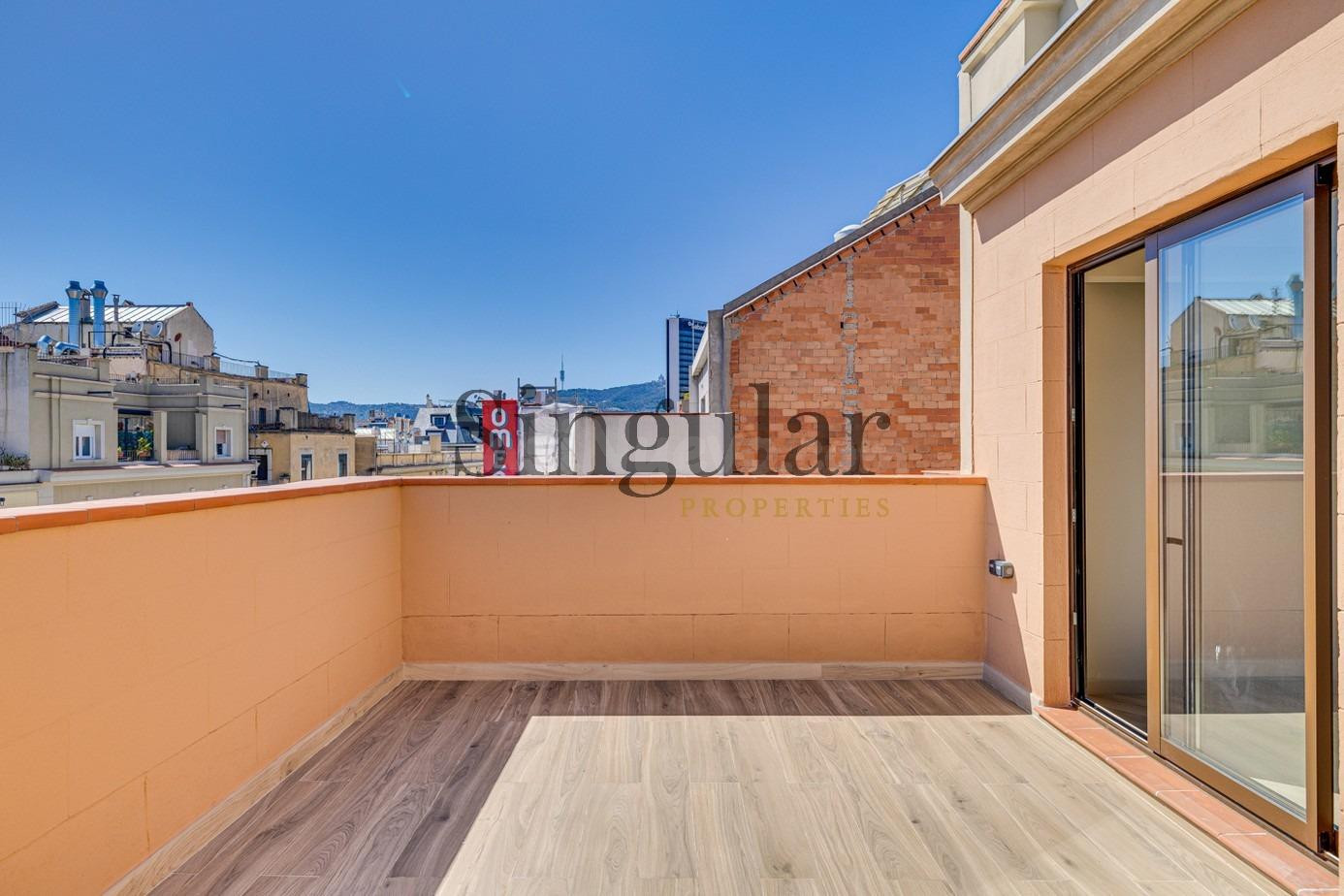 Ático con terraza de 20 m2 y vistas en la Dreta de l'Eixampl - foto 2