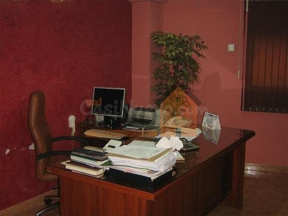 Local comercial 400m² en venta - Área de Silla - foto 2