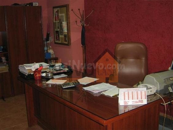 Local comercial 400m² en venta - Área de Silla - foto 3