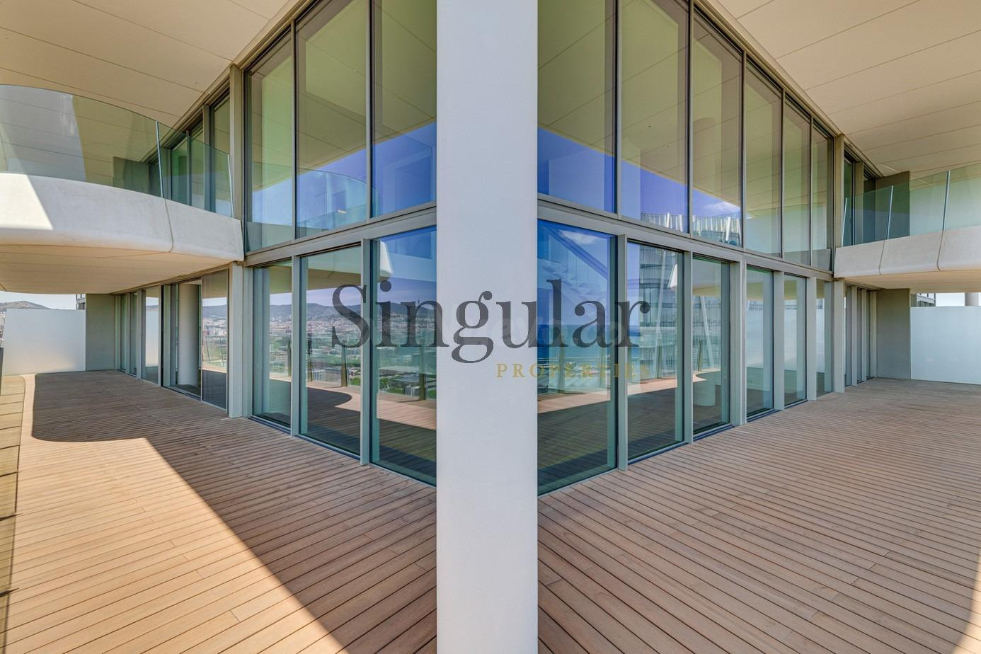Ático dúplex de lujo en venta en Barcelona frente al mar