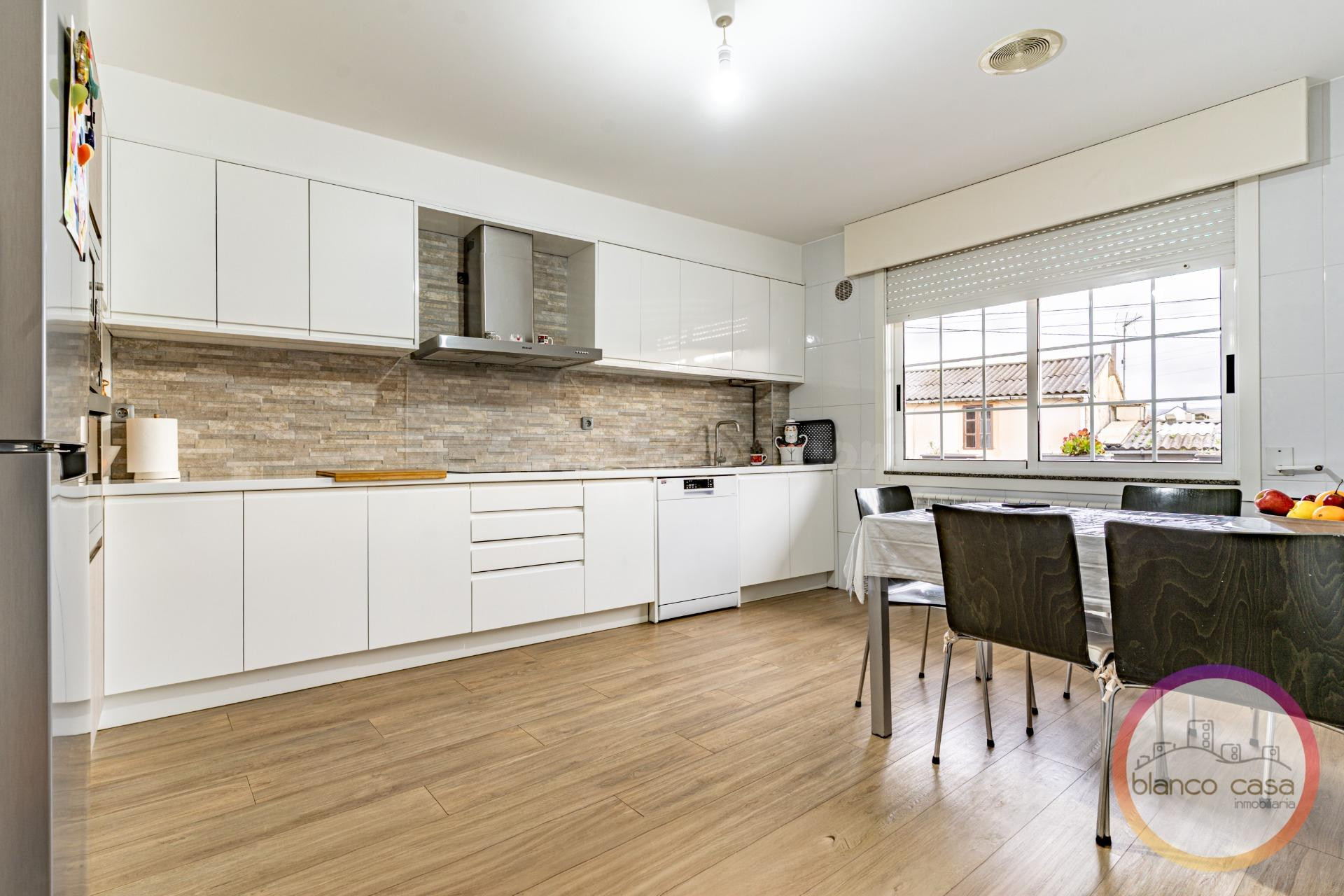¡CASA para ENTRA a VIVIR con TERRENO en Ardaña (Carballo) po - foto 3