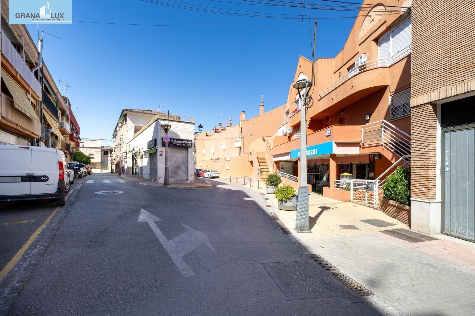 ¡¡¡AMPLIO Y CÉNTRICO LOCAL EN PELIGROS!!! VEN A VISITARLO - foto 4
