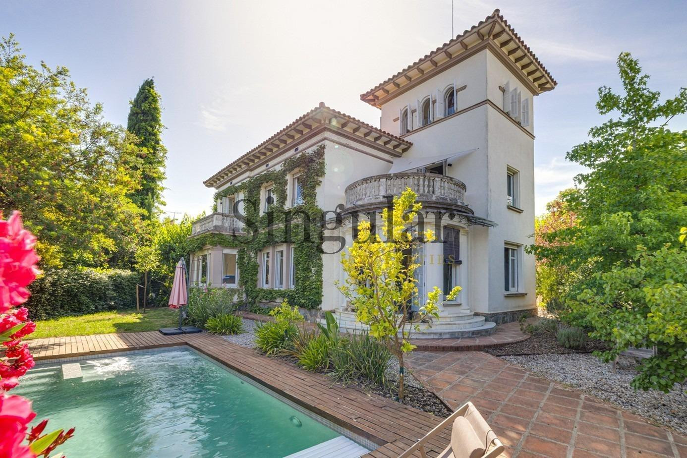 Villa Modernista exclusiva con Torreón Histórico, Piscina y  - foto 2