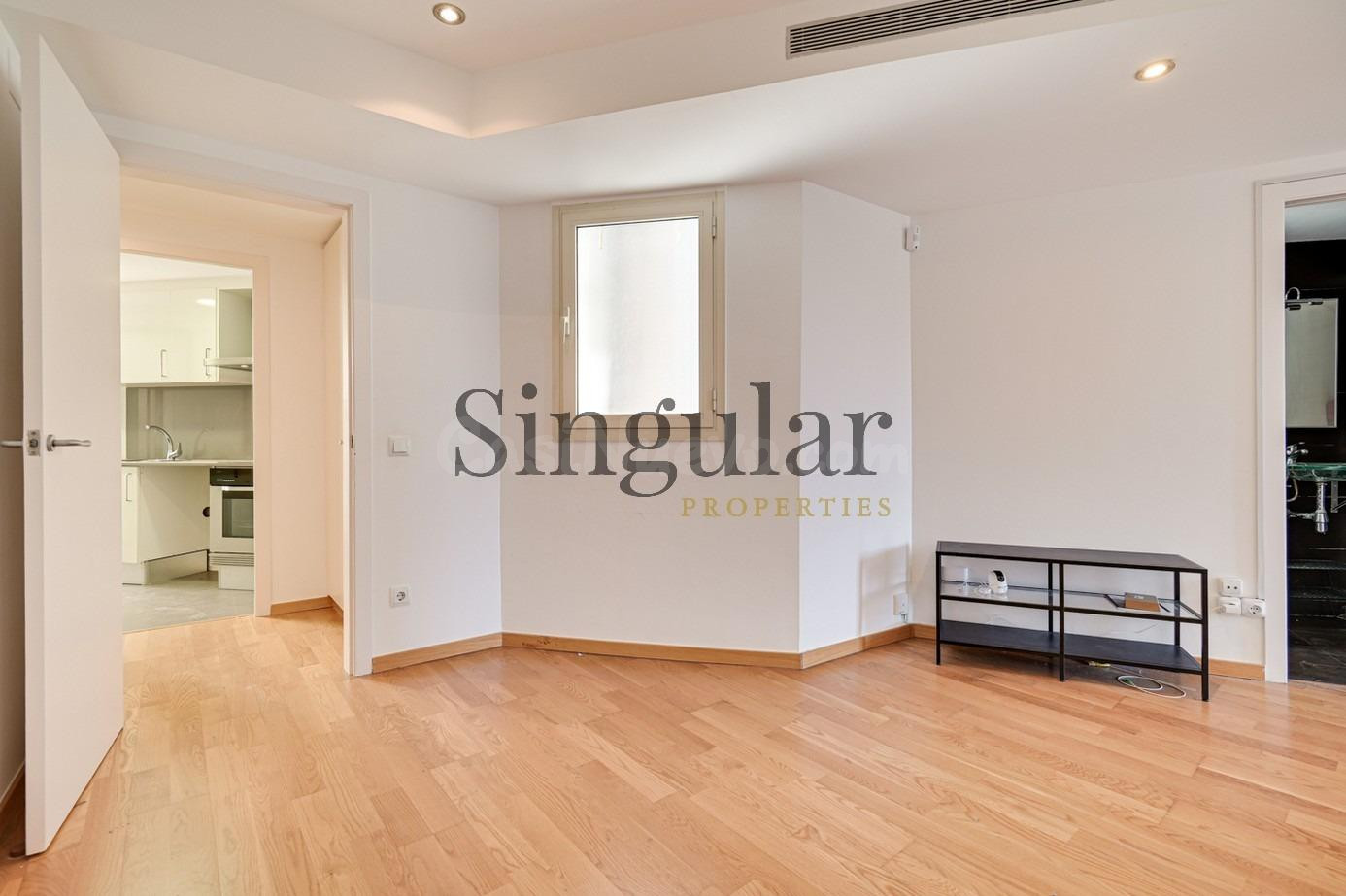 Singular Properties presenta esta elegante vivienda en finca - foto 5