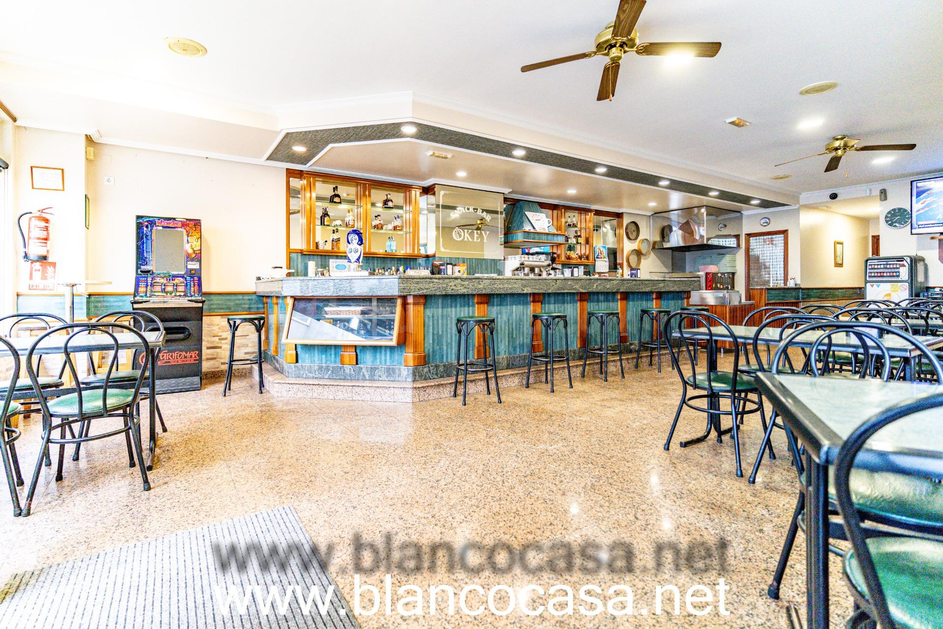 “☕ NEGOCIO listo para ABRIR Zona ESTRATÉGICA de CARBALLO (A  - foto 2