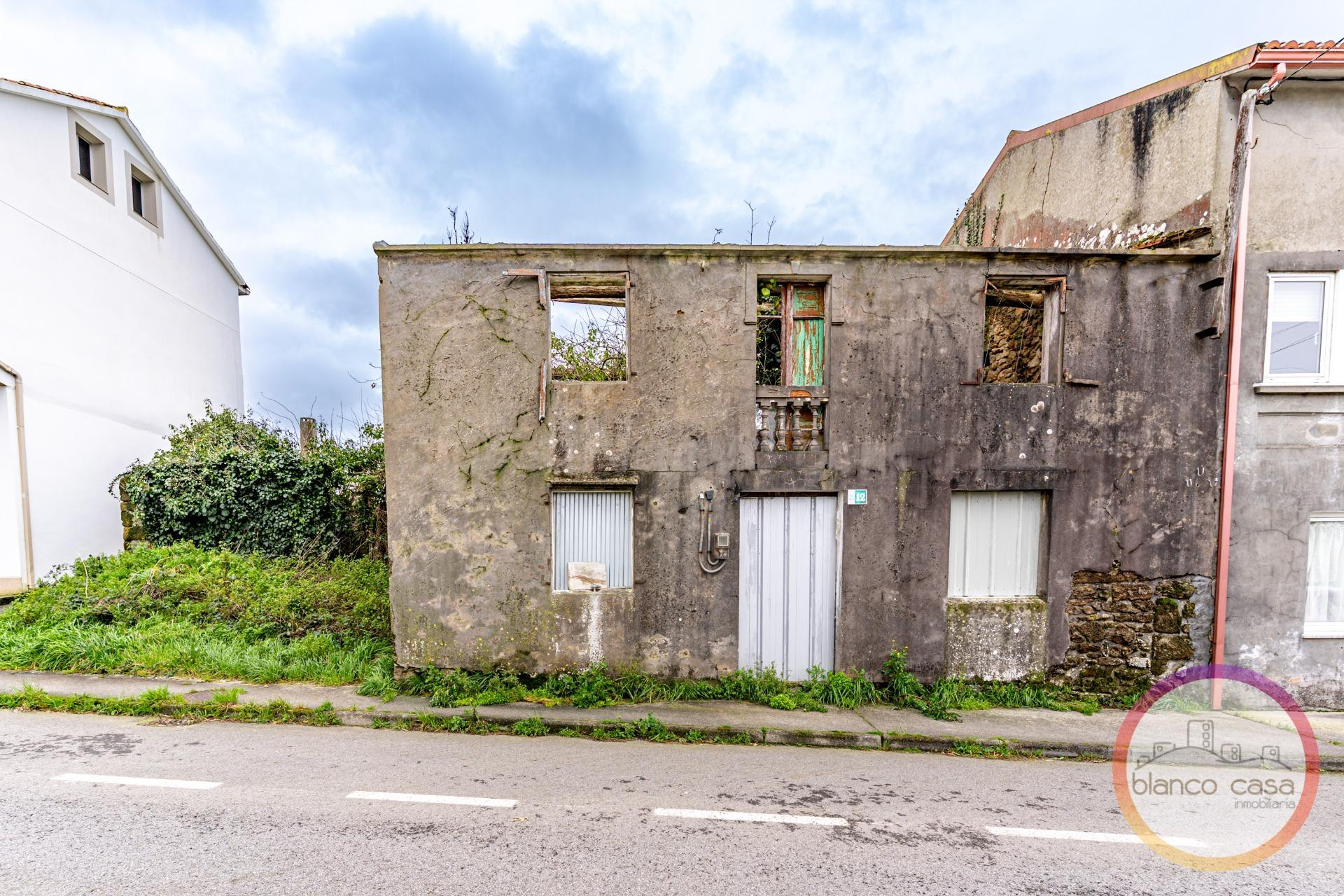 CASA DE PIEDRA con TERRENO para REHABILITAR en LG. PIÑEIRO ( - foto 3