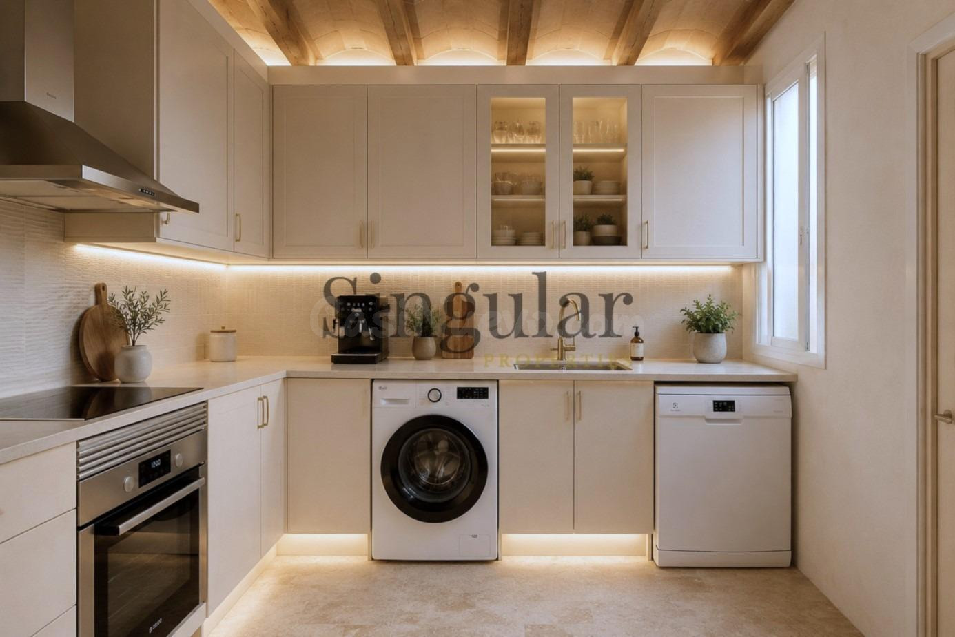 Vivienda señorial con 7 balcones exteriores en pleno corazón - foto 4