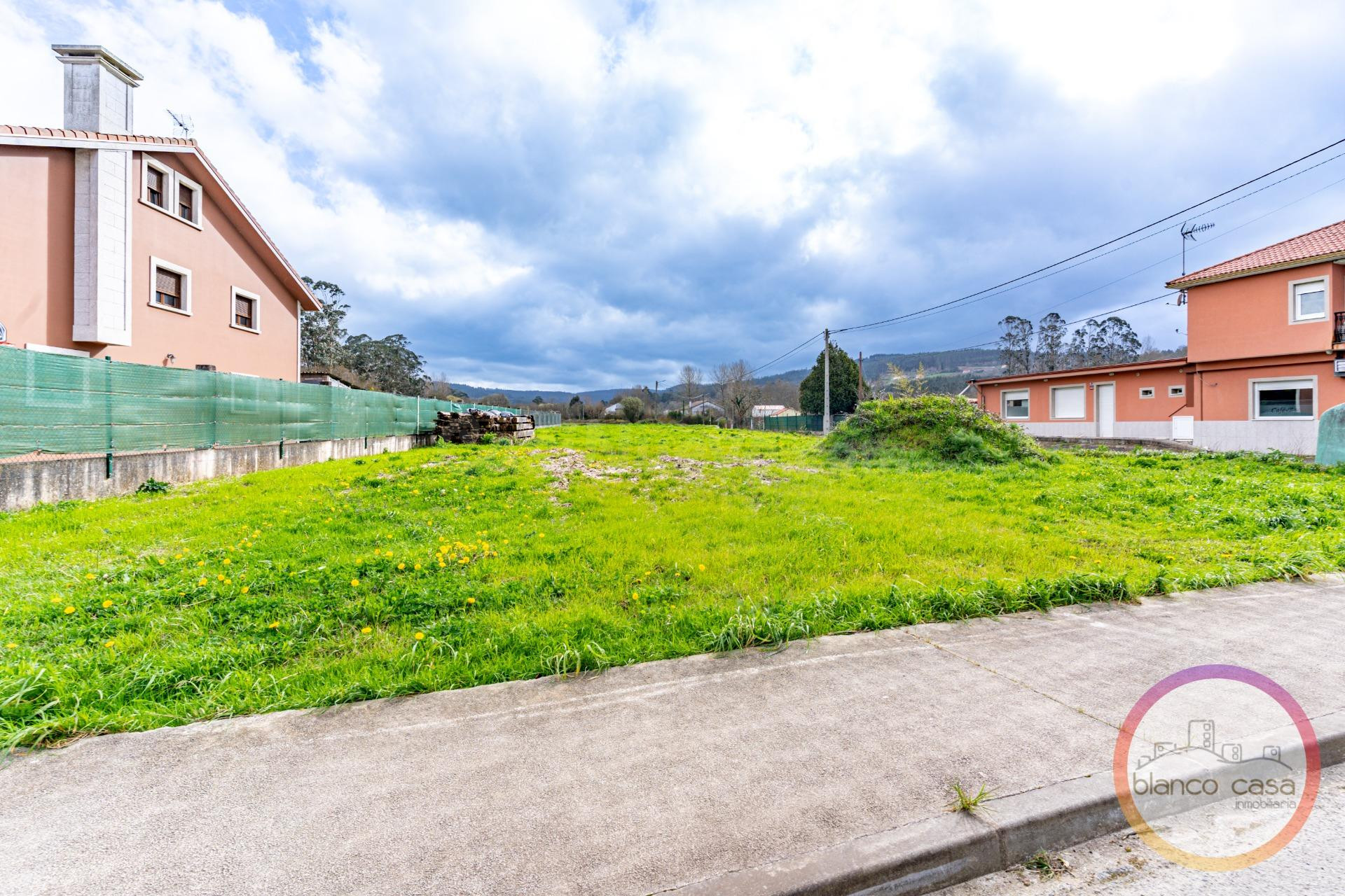 Solar URBANO en Erbecedo (Coristanco) – 1.879 m2 por  39.990 €