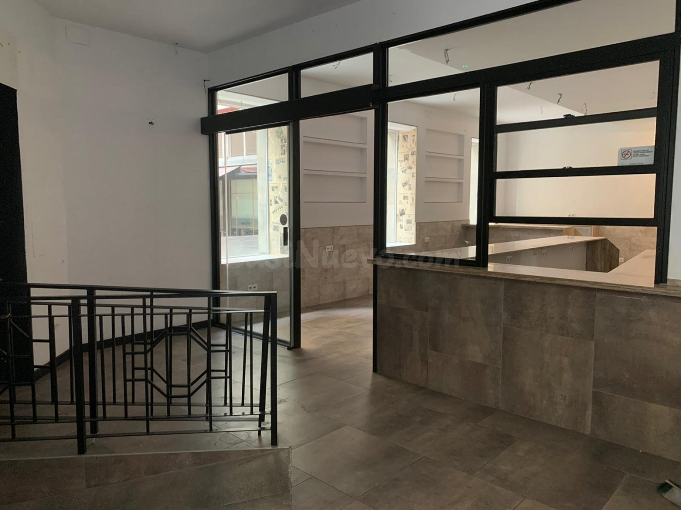 VENTA DE LOCAL EN PLENO CENTRO, A UN PASO DE LA EXPLANADA - foto 2