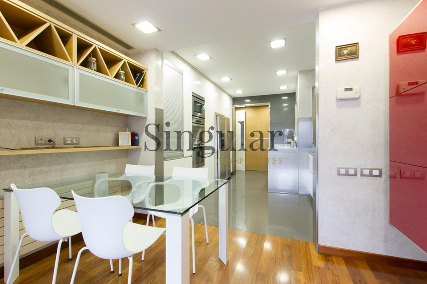 Precioso piso alto en finca clásica a pocos metros de France - foto 5