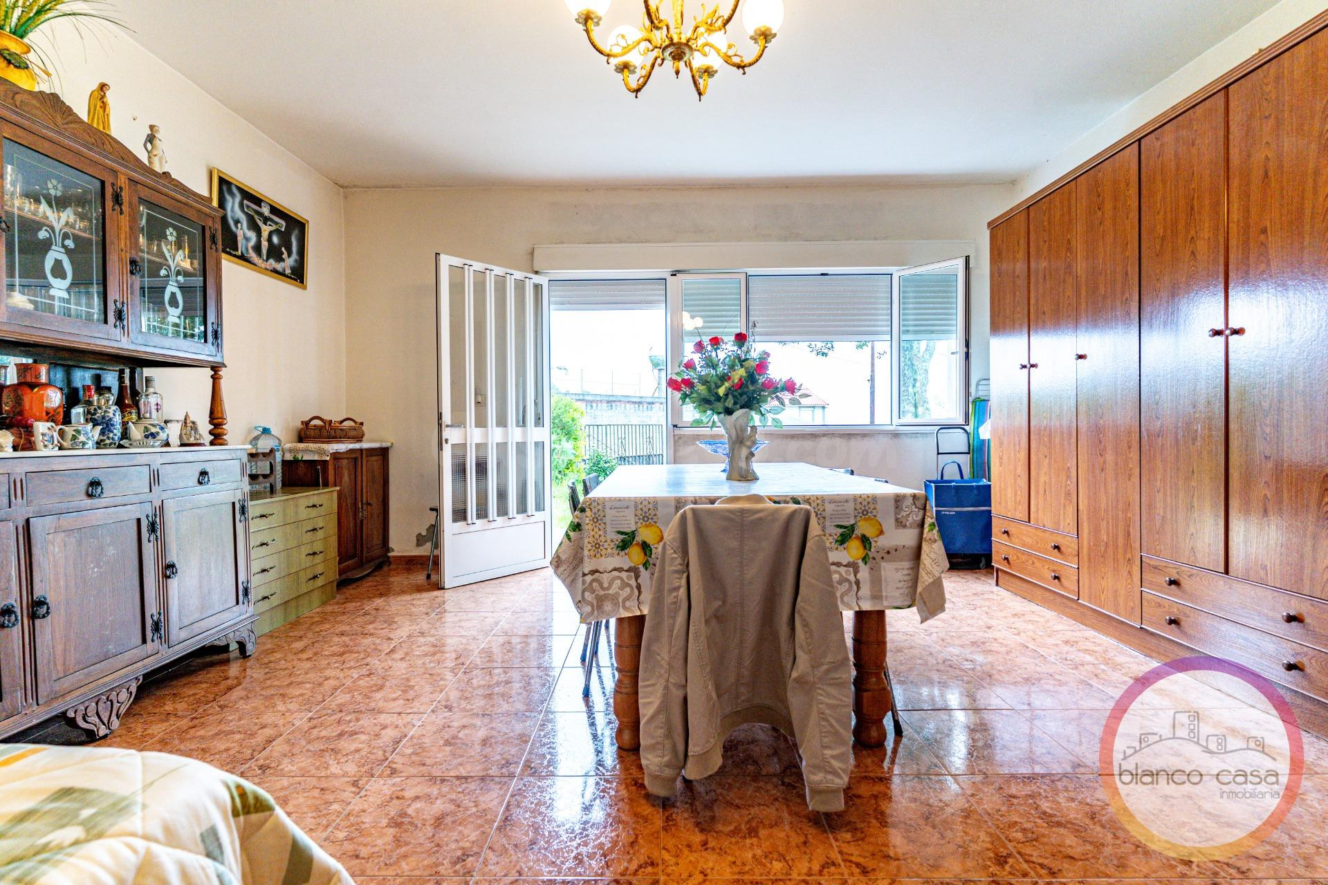 ¡CASA para ENTRAR a VIVIR con 2.147 m2 de TERRENO por SOLO 8 - foto 3