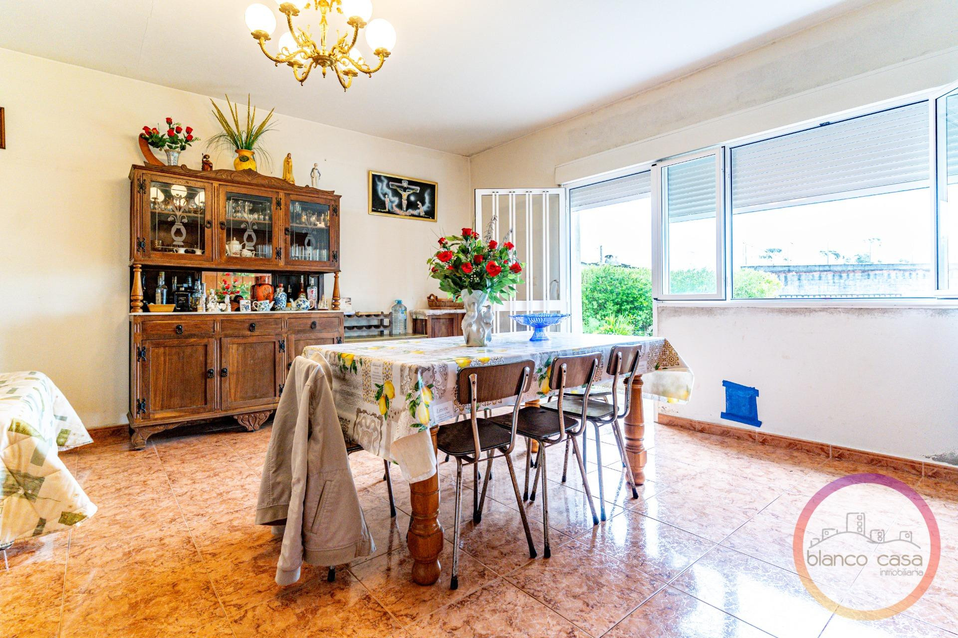 ¡CASA para ENTRAR a VIVIR con 2.147 m2 de TERRENO por SOLO 8 - foto 4