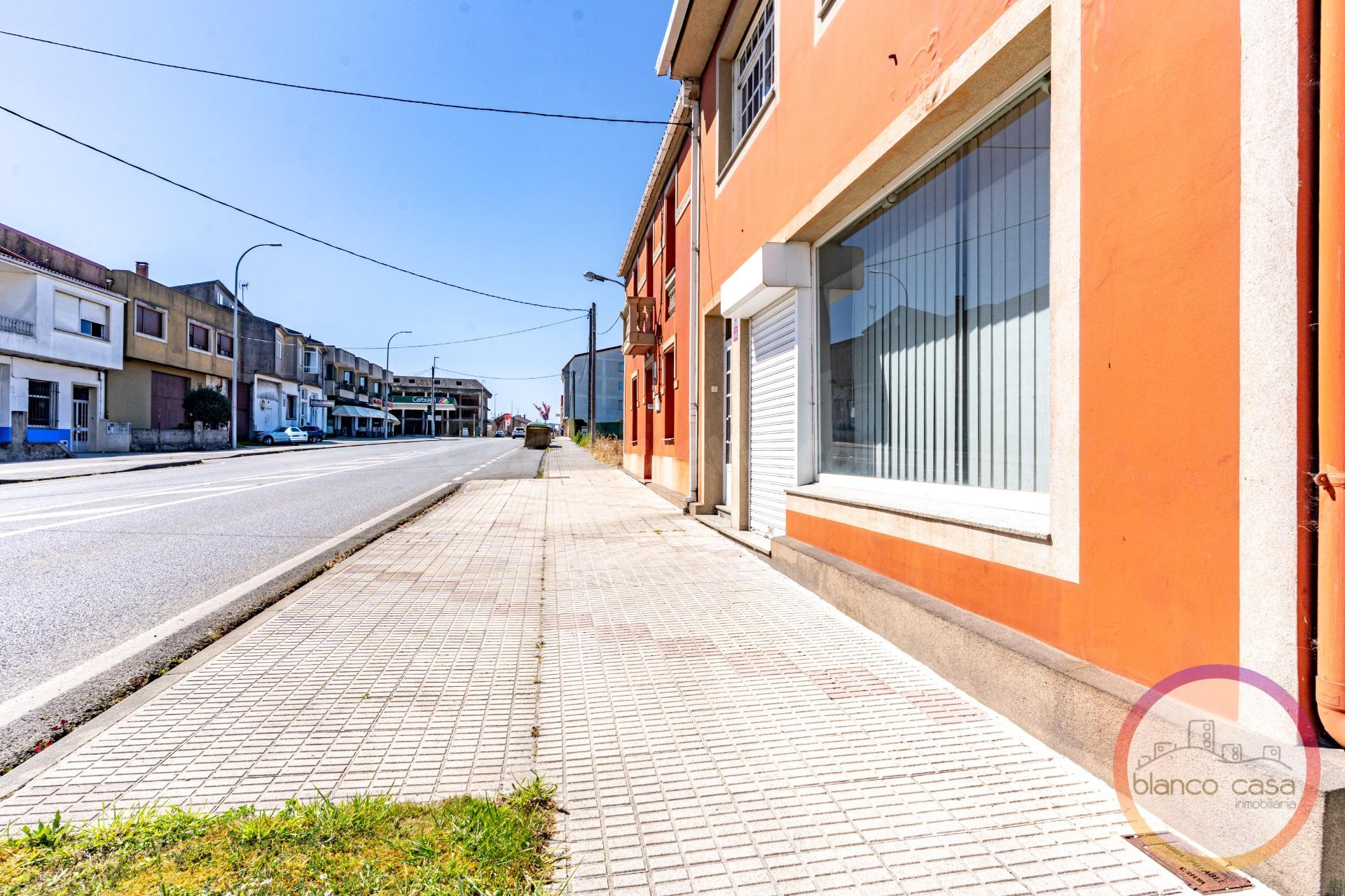 En ALQUILER - LOCAL destinado a OFICINAS en CORISTANCO (A Co