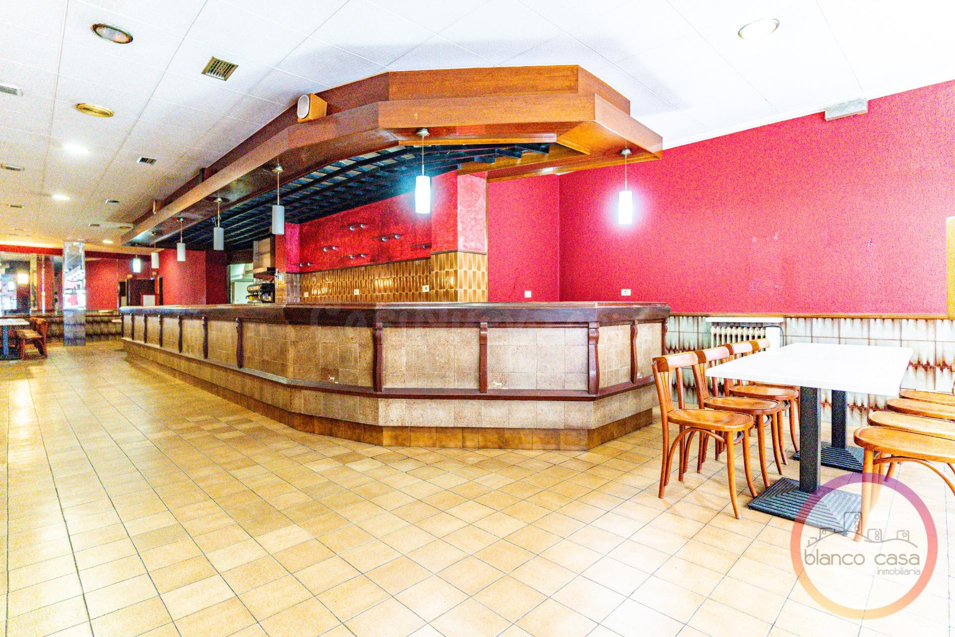 EN ALQUILER ☕LOCAL de HOSTELERIA en PLENO CENTRO DE CARBALLO - foto 3
