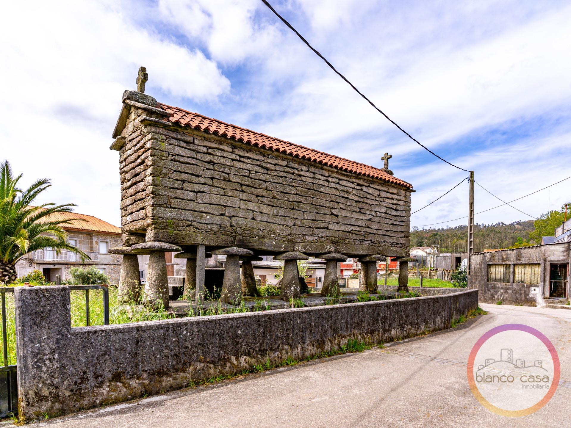 FINCA RÚSTICA con HÓRREO y GALPÓN de Piedra (OLVEIRA — DUMBR - foto 3