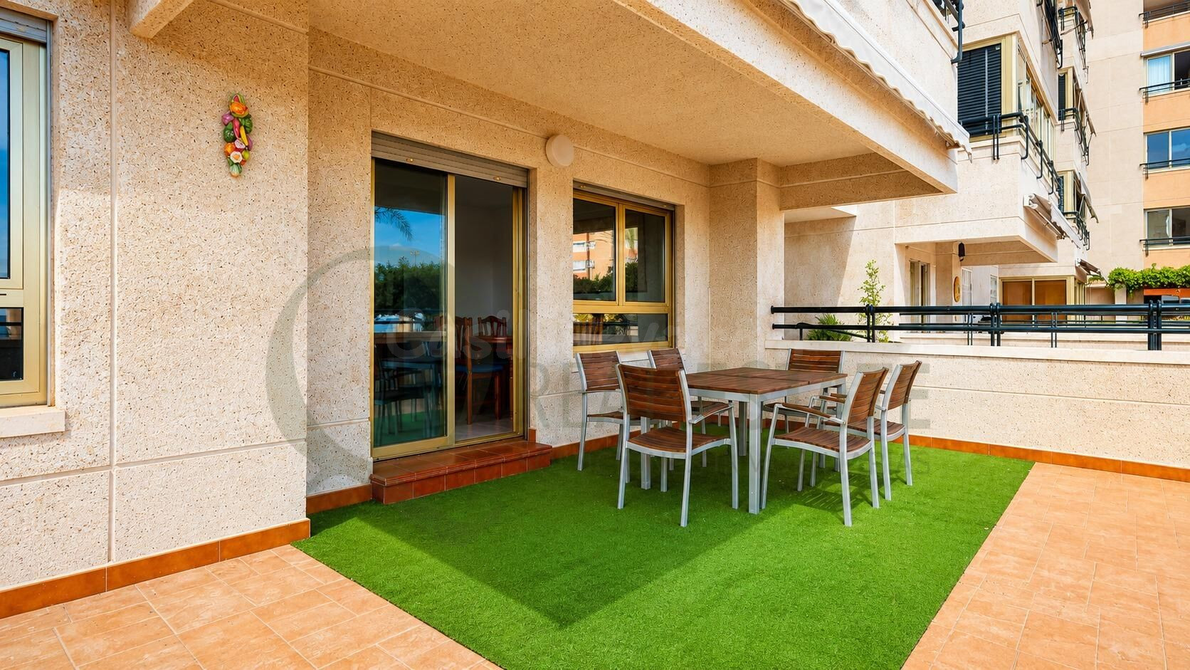 Piso en Venta en primera línea de mar con gran terraza y vis - foto 5