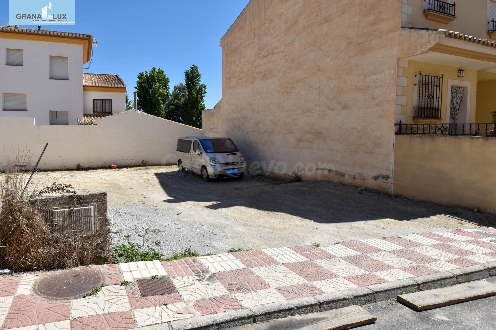 Se vende solar en Calle Córdoba 9, una de las mejores zonas  - foto 2